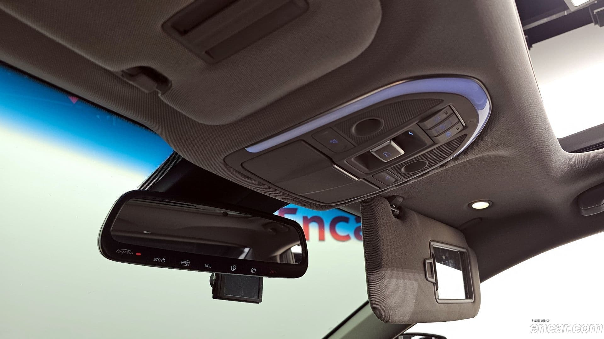 Main__Slider__Photo:Genesis Hyundai 2014.1-19