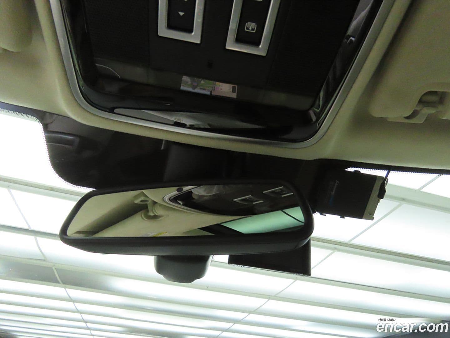 Main__Slider__Photo:Range Rover Sport Land Rover 2016.11-11