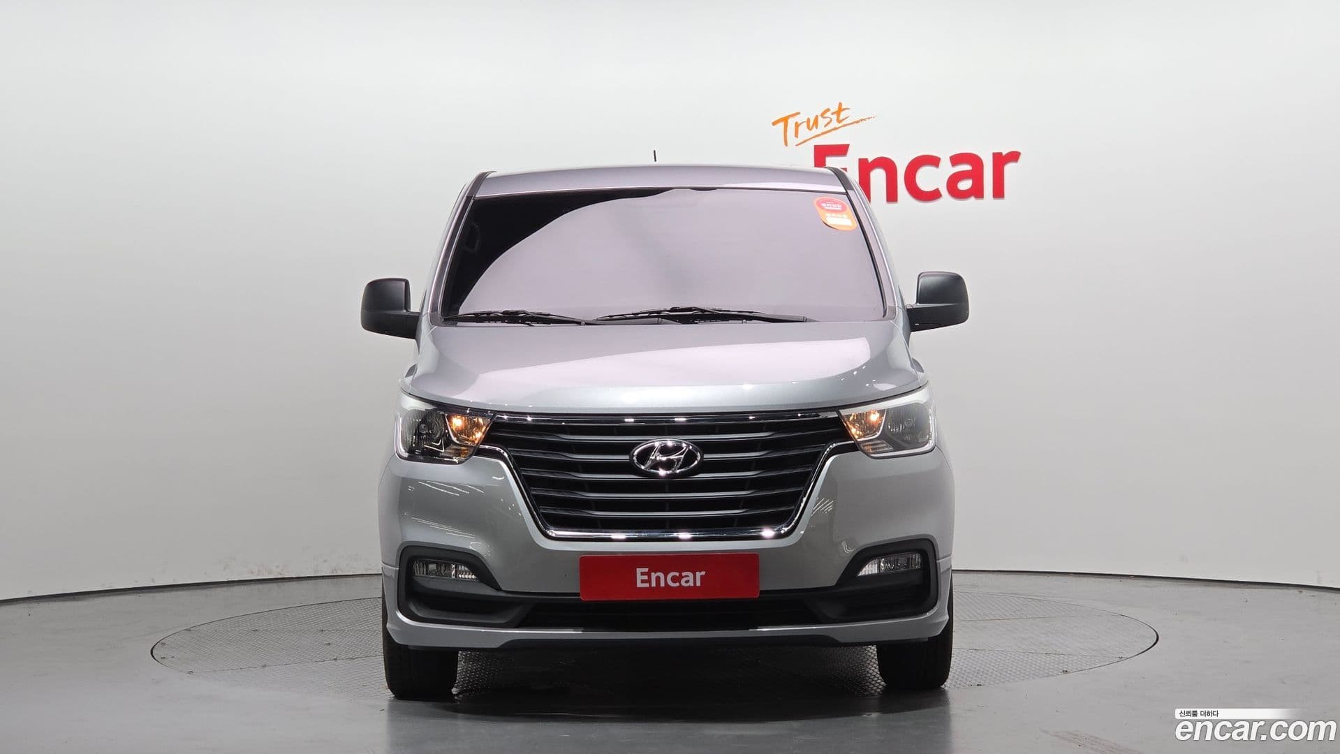 Main__Slider__Photo:Starex Hyundai 2019.4-2