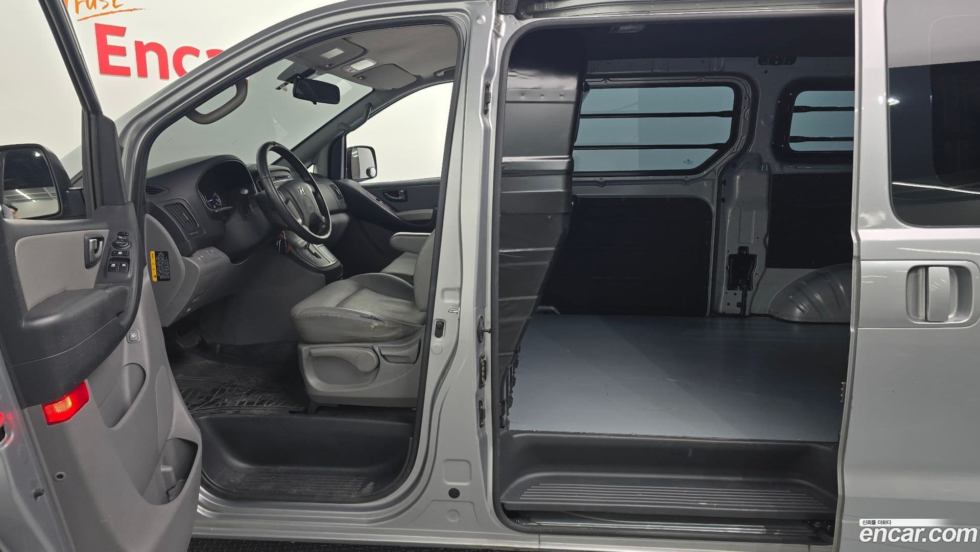 Main__Slider__Photo:Starex Hyundai 2019.4-10