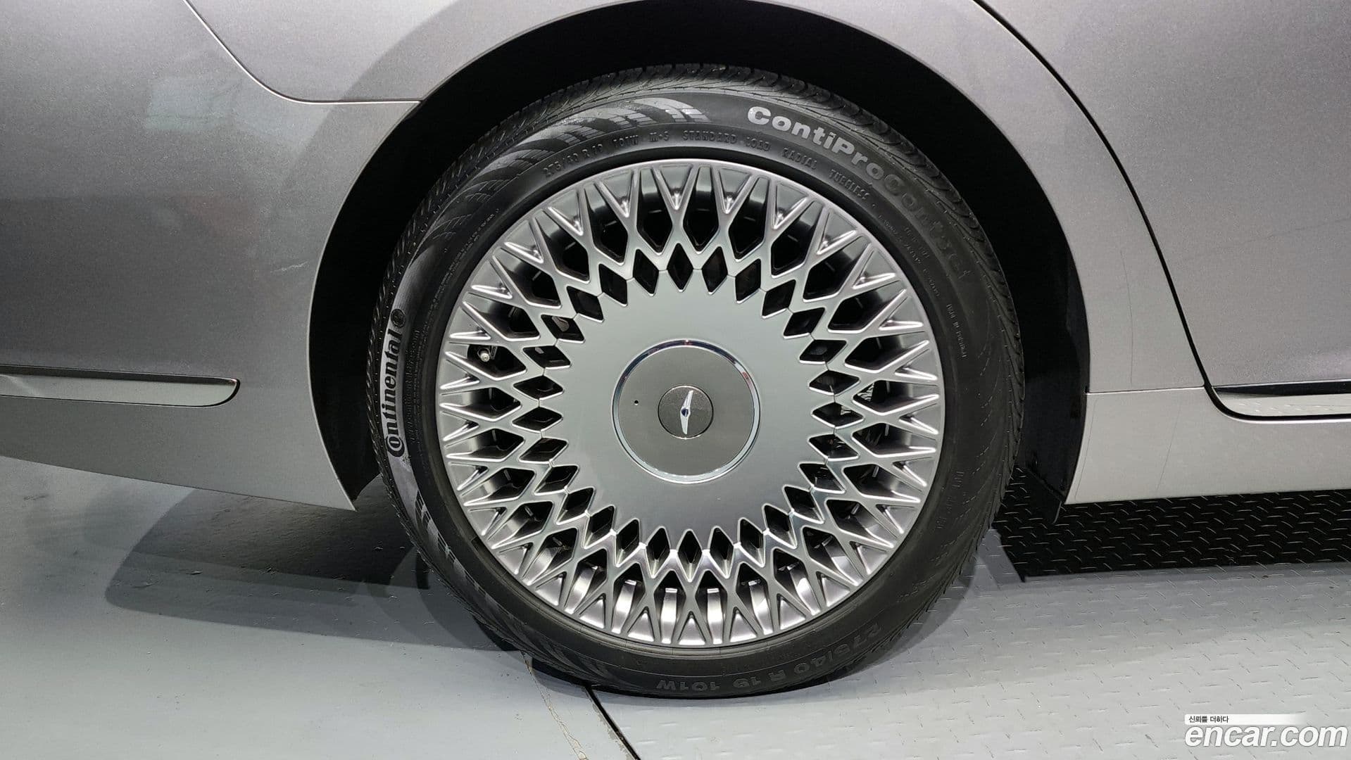 Main__Slider__Photo:G90 Genesis 2020.2-4