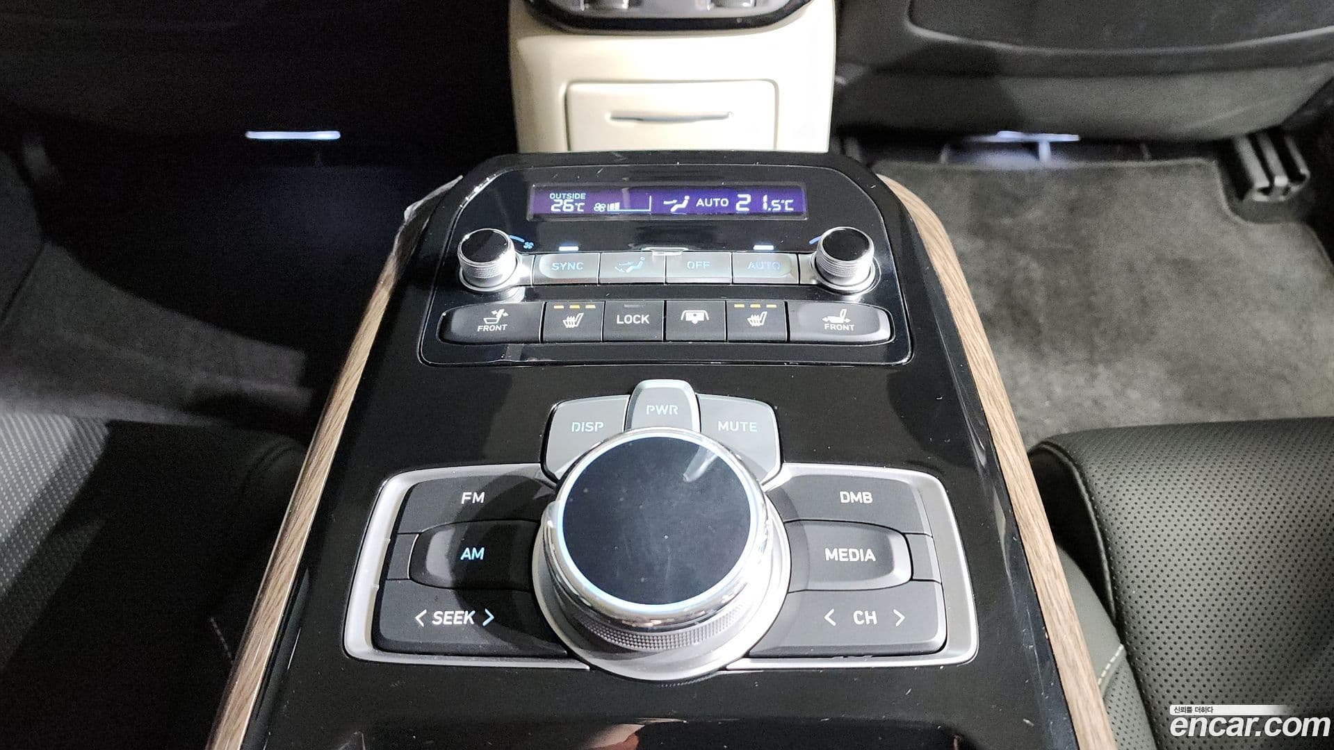 Main__Slider__Photo:G90 Genesis 2020.2-18