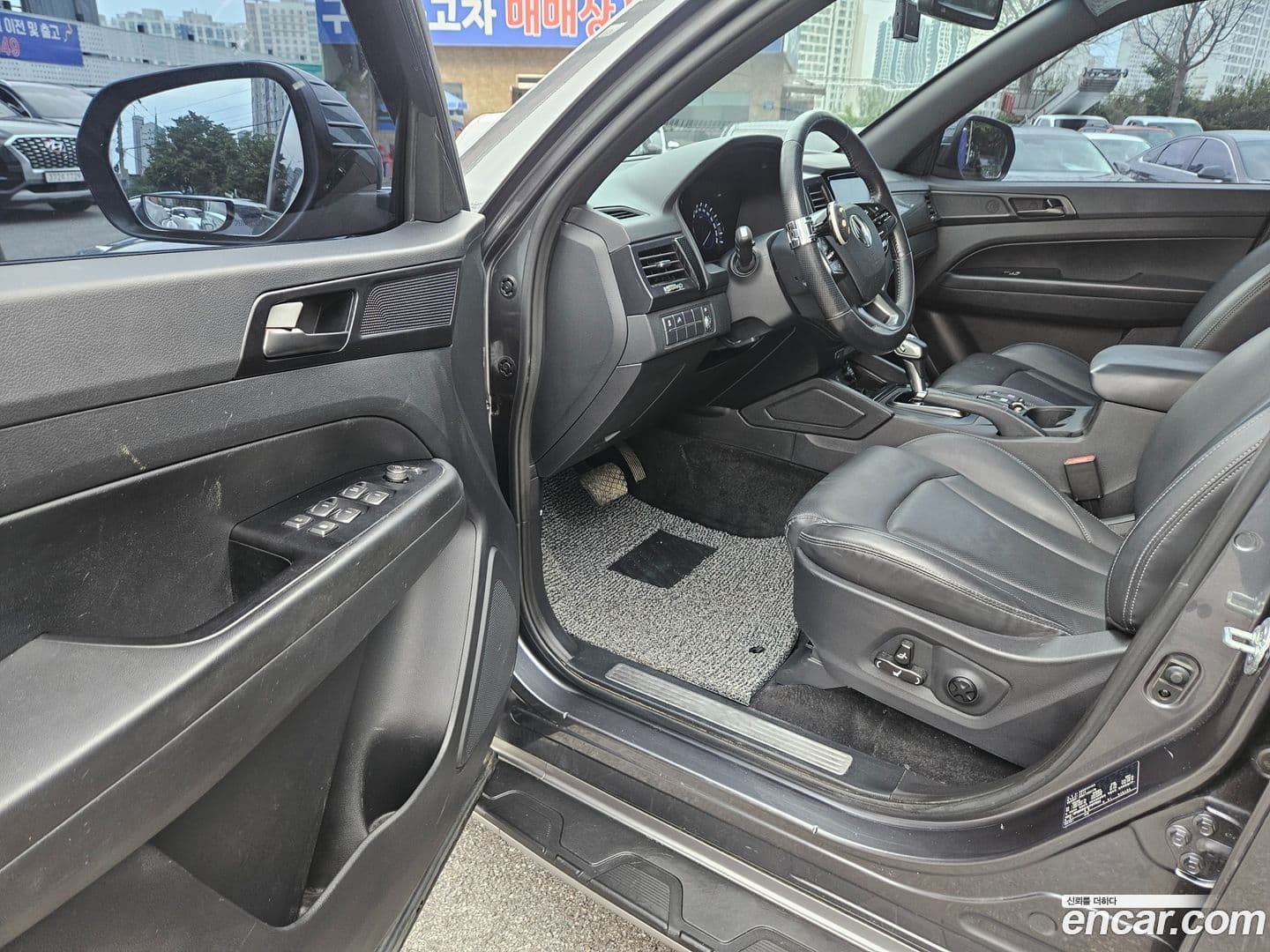 Main__Slider__Photo:Rexton KG_Mobility_Ssangyong 2019.9-6