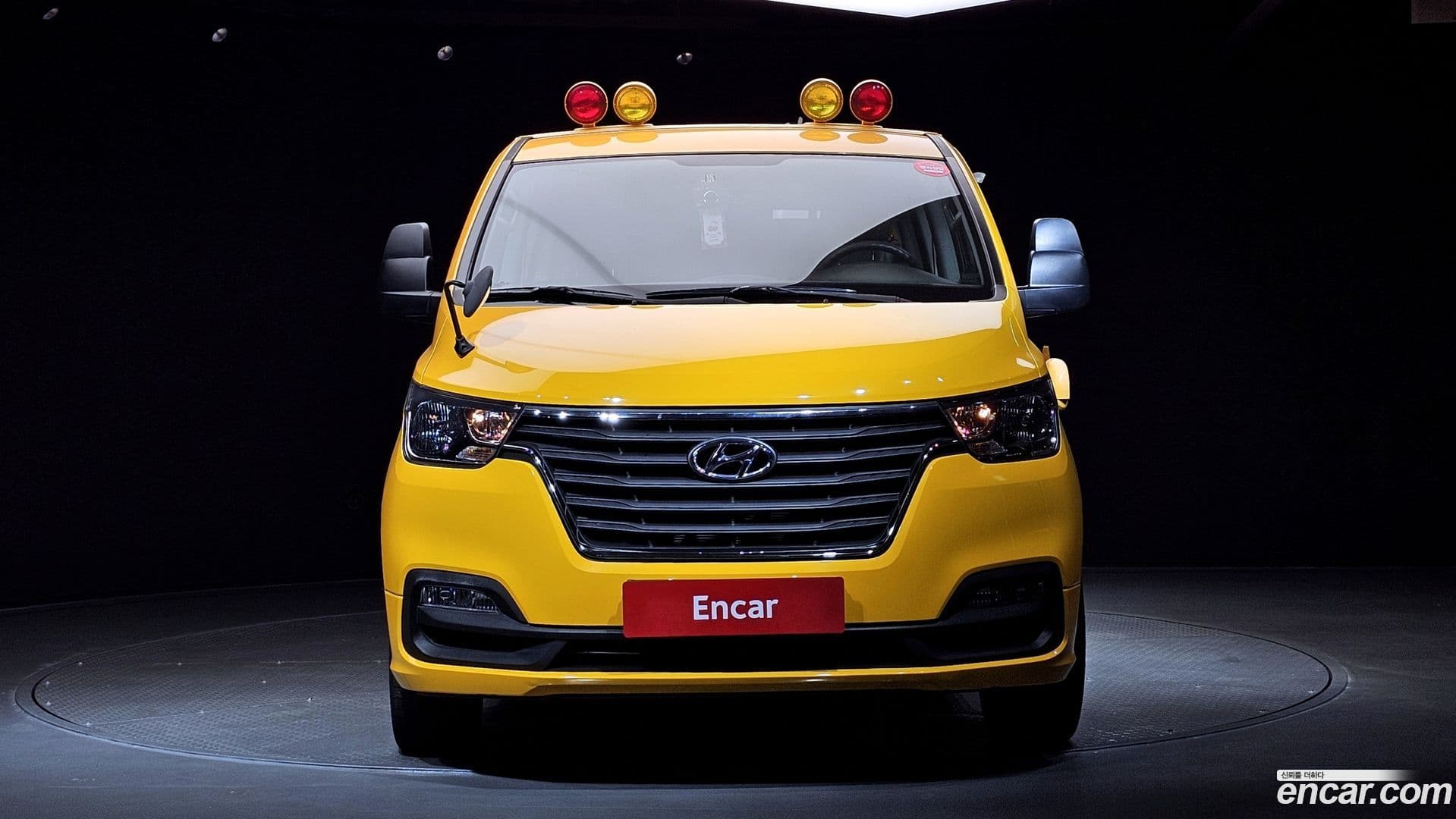 Main__Slider__Photo:Starex Hyundai 2019.4-2