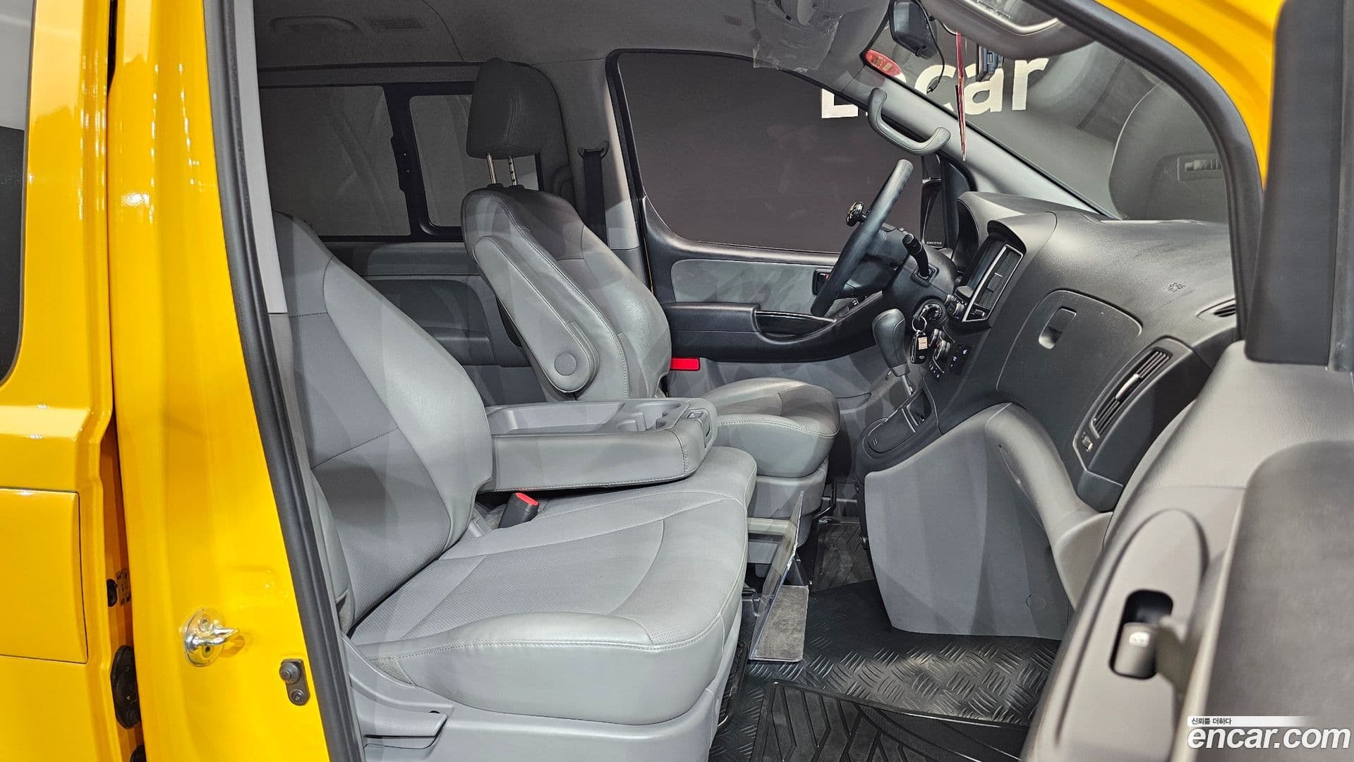 Main__Slider__Photo:Starex Hyundai 2019.4-9