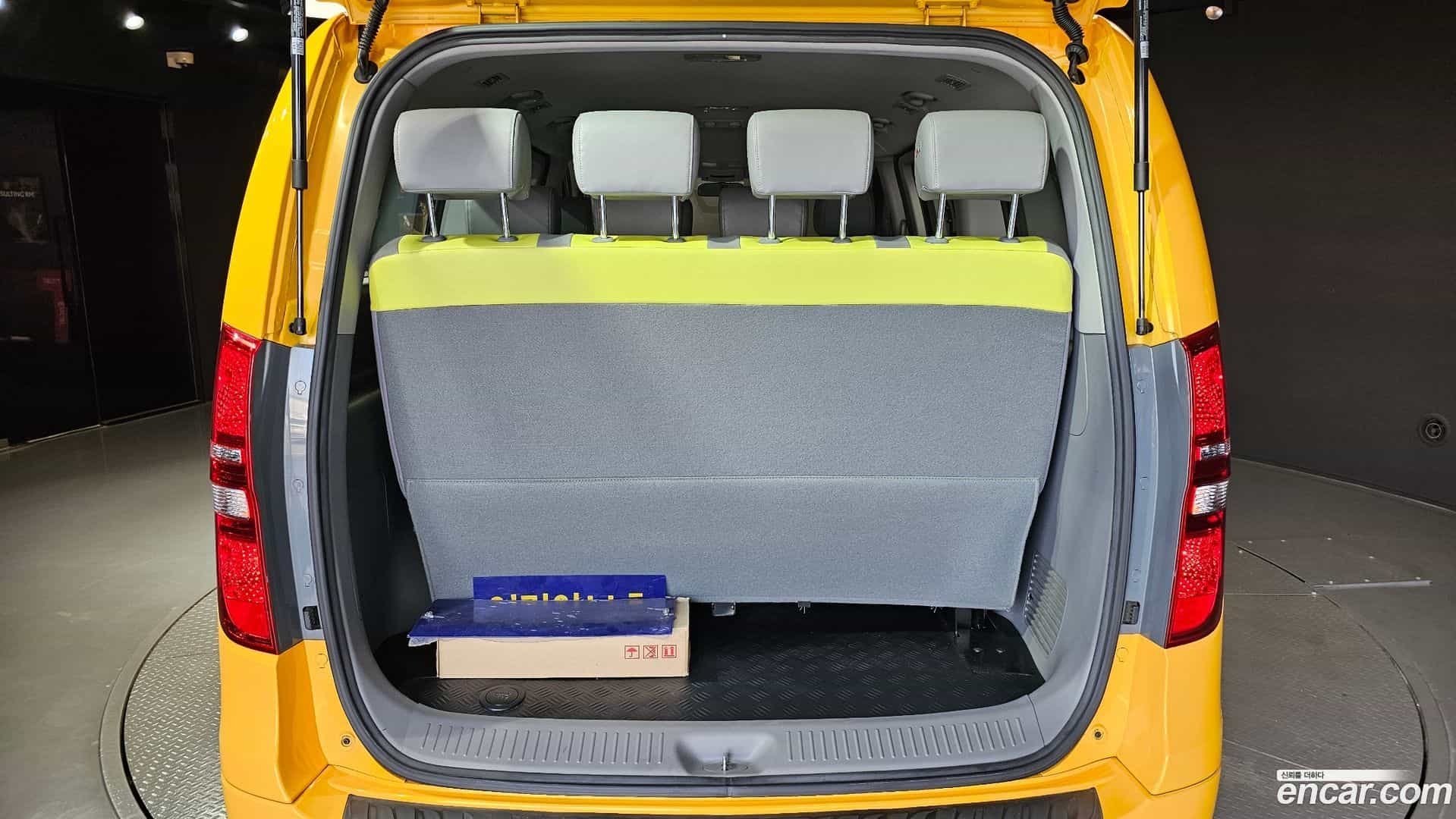 Starex Hyundai 2019.4-OPTION-024