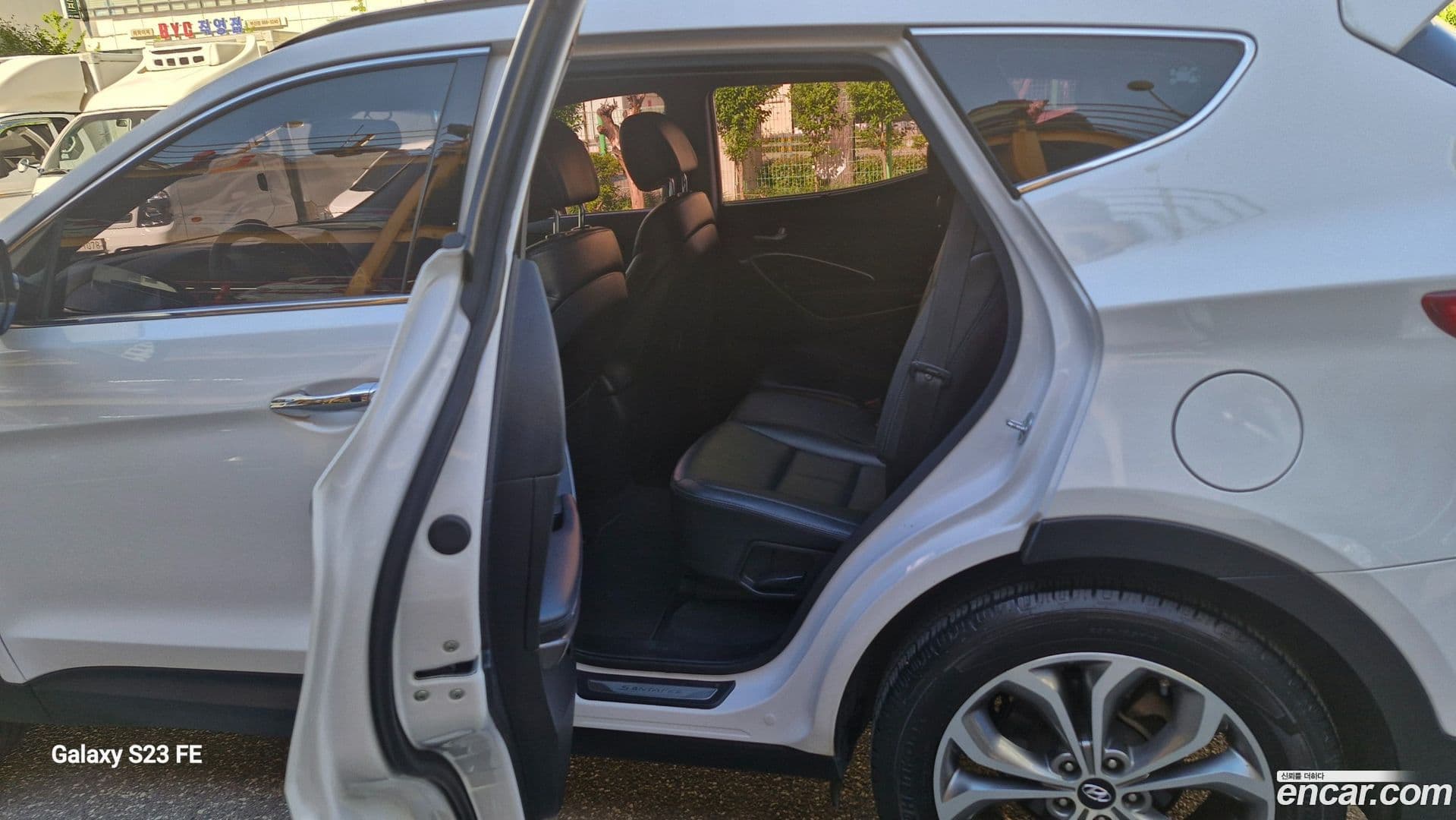 Main__Slider__Photo:Santafe Hyundai 2014.2-7