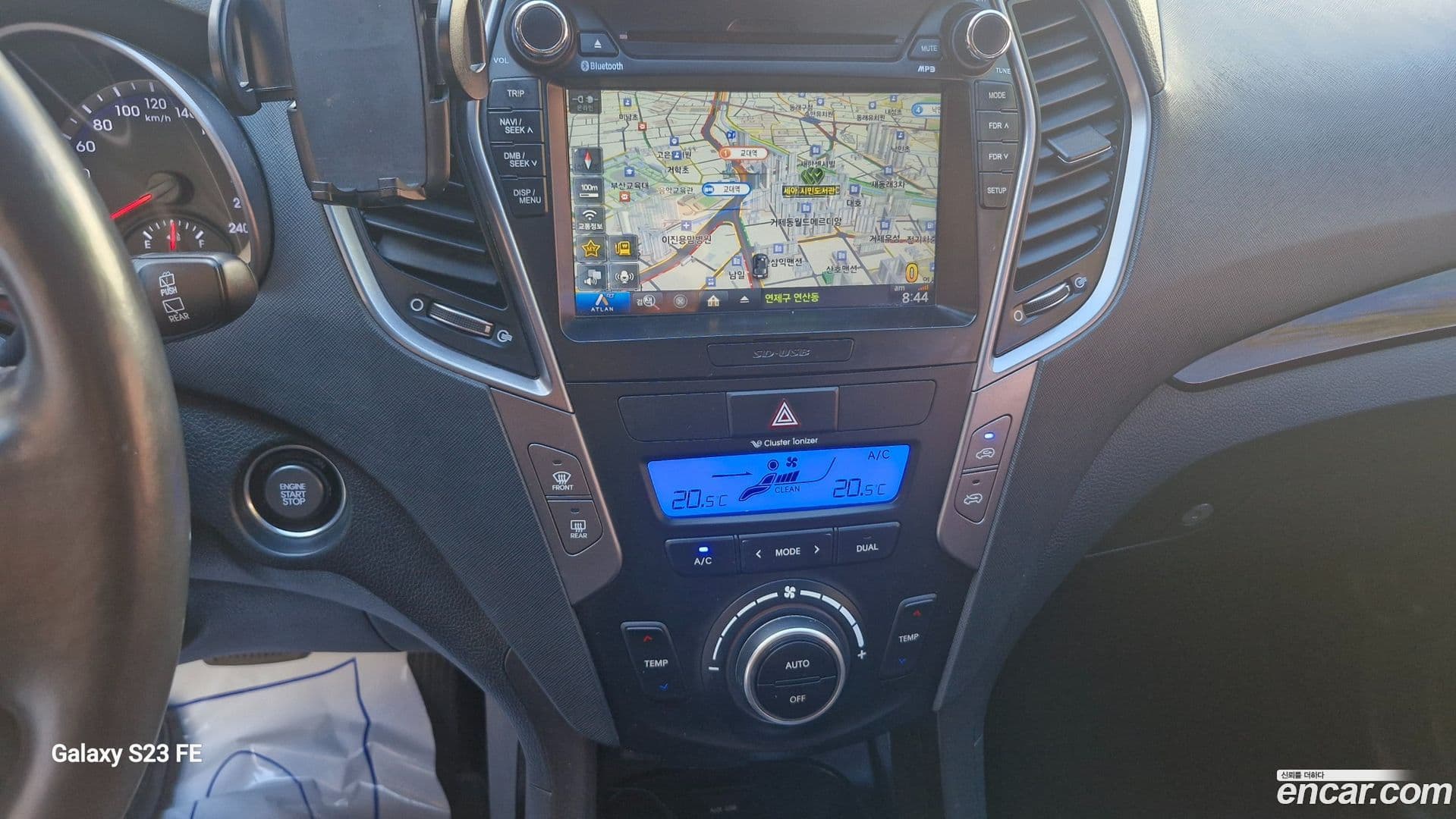 Main__Slider__Photo:Santafe Hyundai 2014.2-11