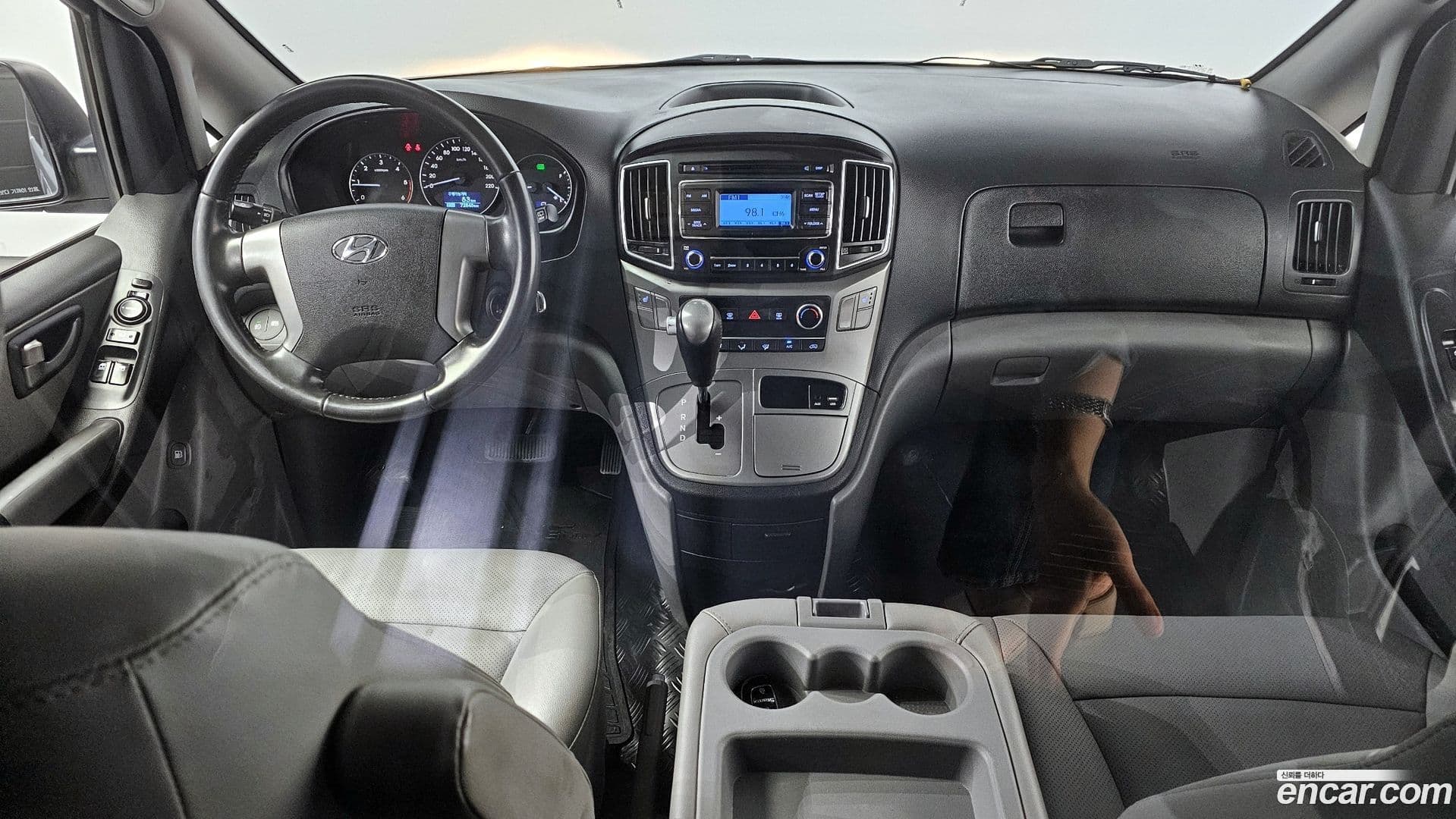 Main__Slider__Photo:Starex Hyundai 2019.5-6