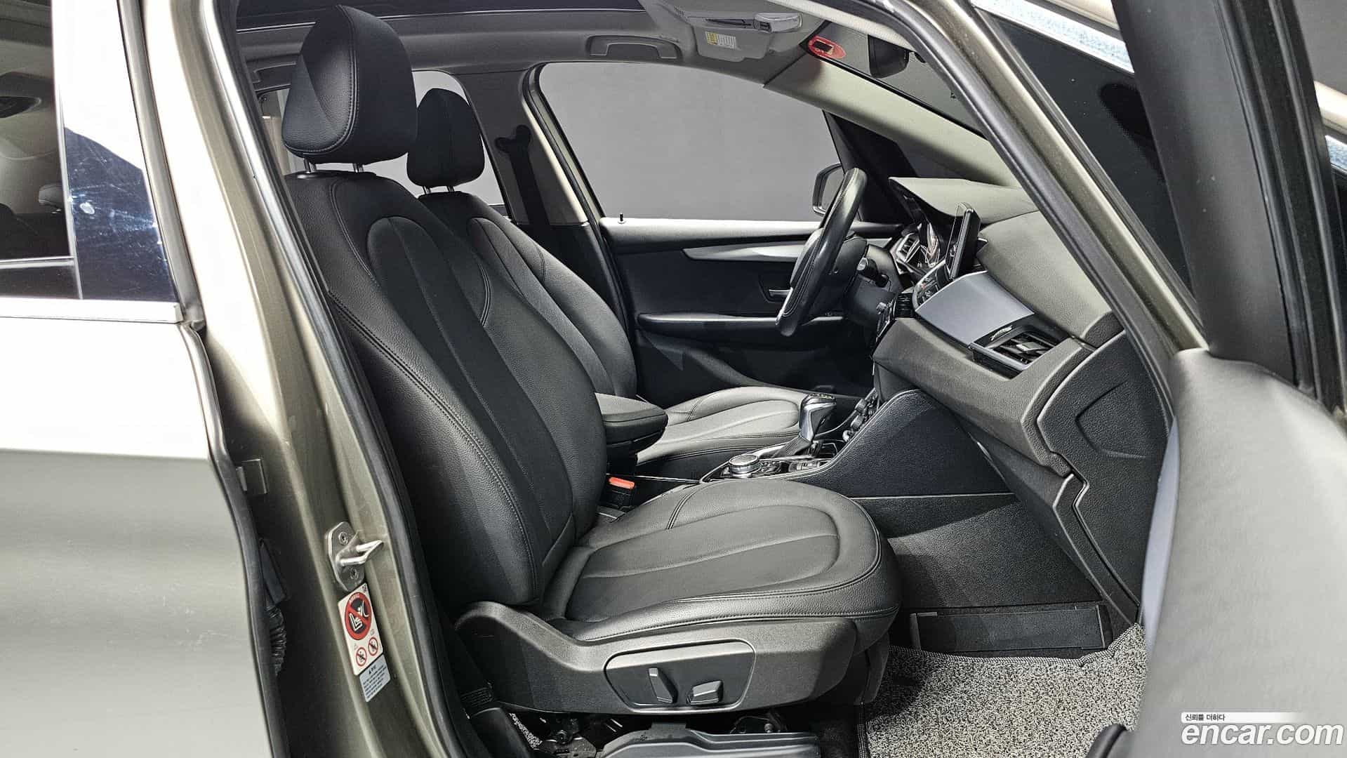 2-Series BMW 2015.11-INNER-010