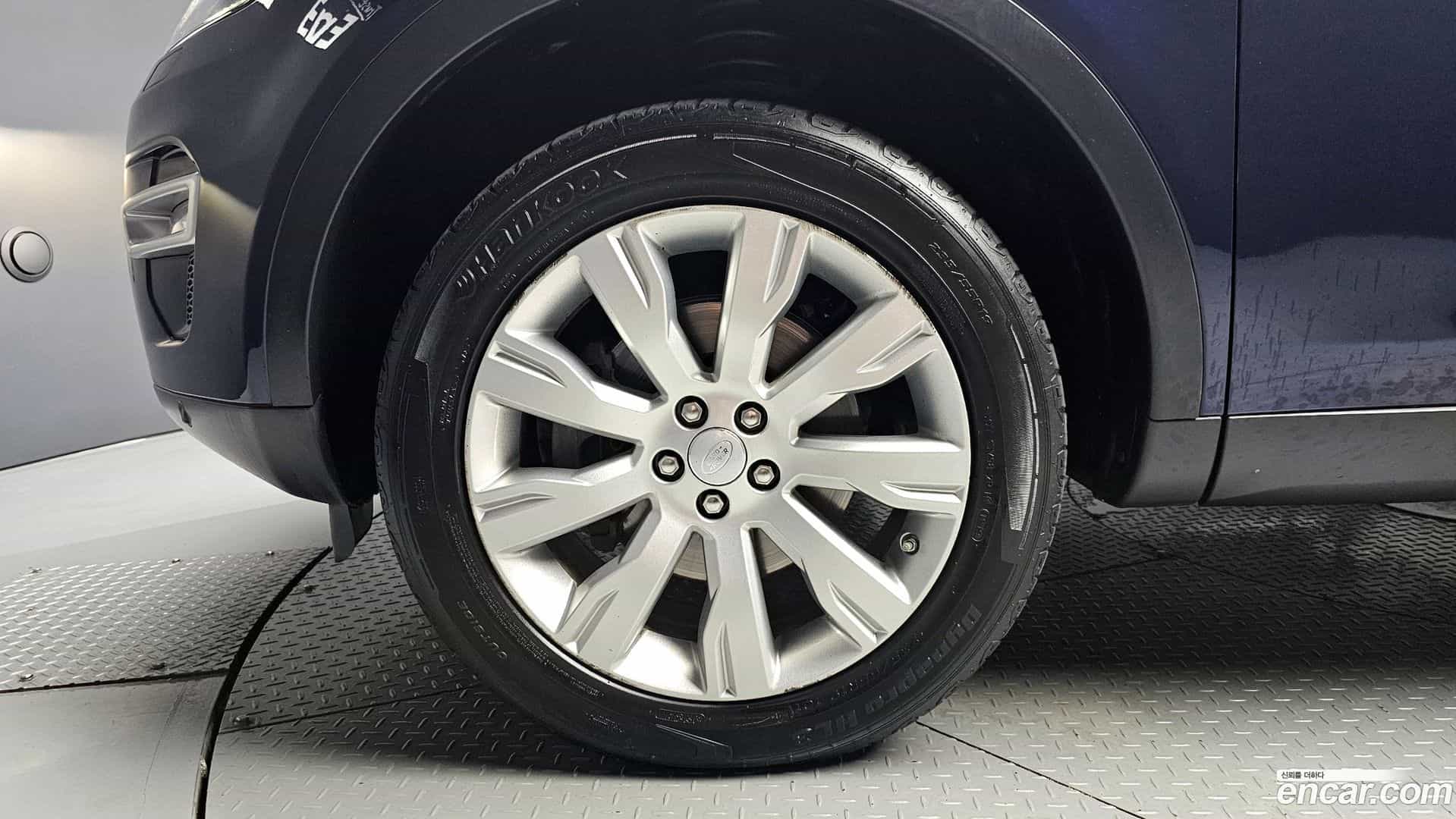 Discovery Sport Land Rover 2016.8-OUTER-005