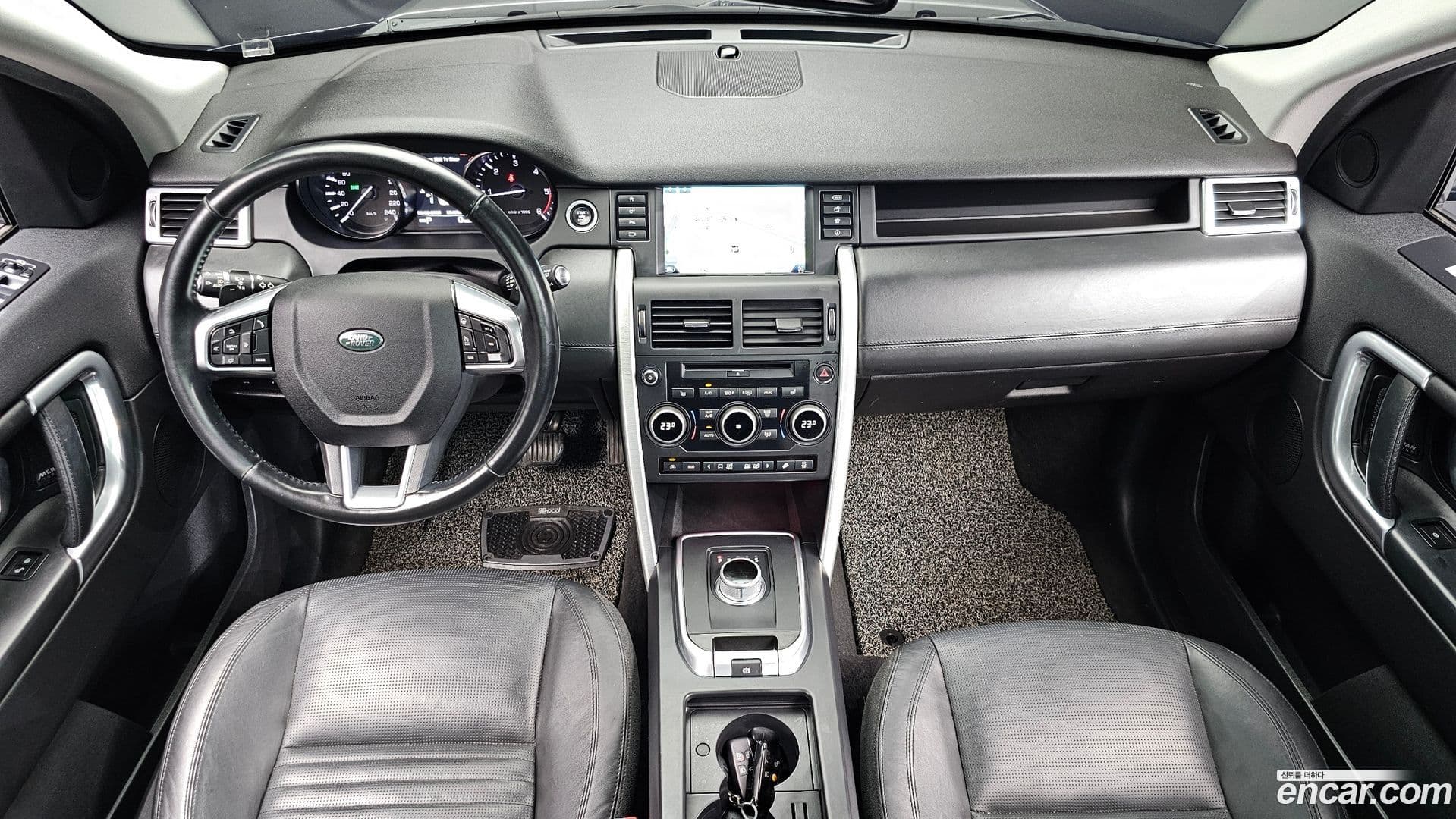 Main__Slider__Photo:Discovery Sport Land Rover 2016.8-6