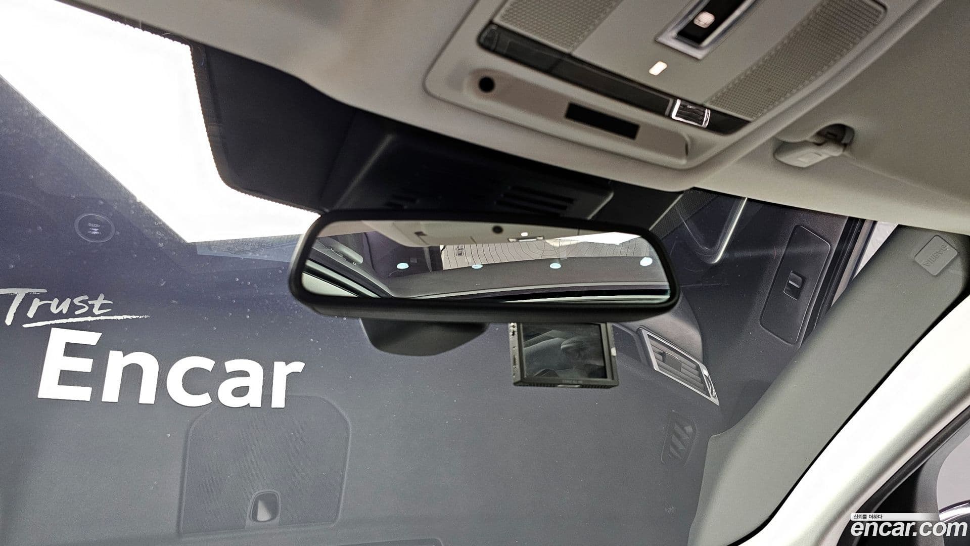 Main__Slider__Photo:Discovery Sport Land Rover 2016.8-15