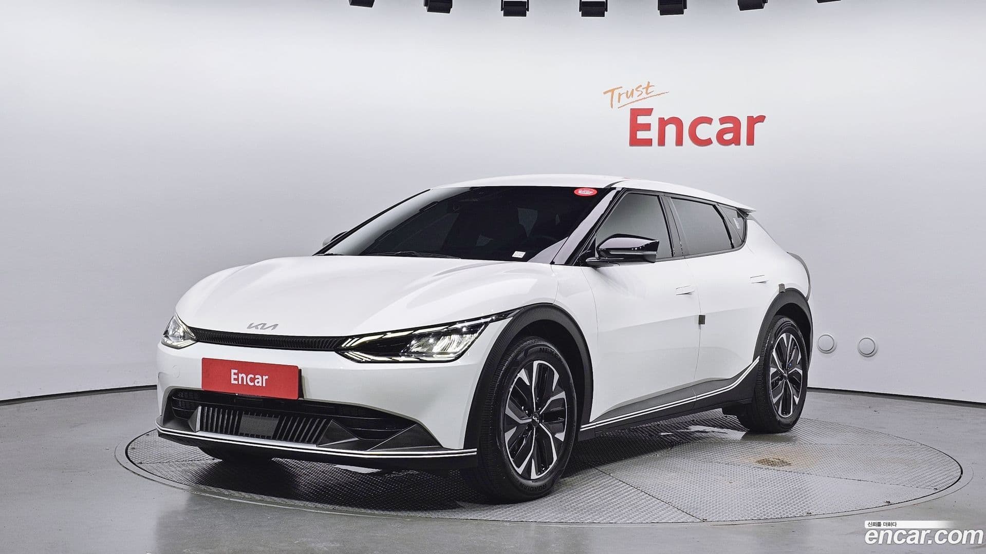 Main__Slider__Photo:EV6 Kia 2022.4-0