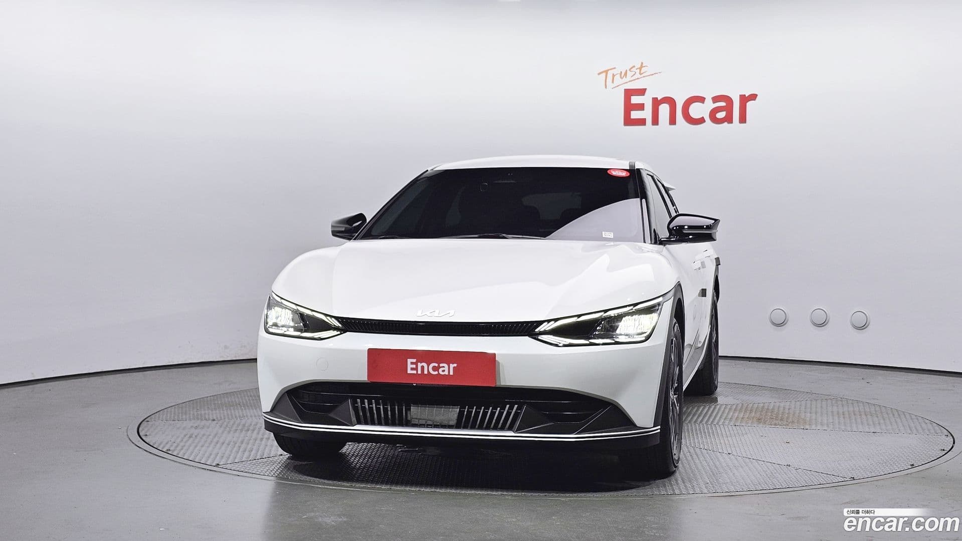 Main__Slider__Photo:EV6 Kia 2022.4-2