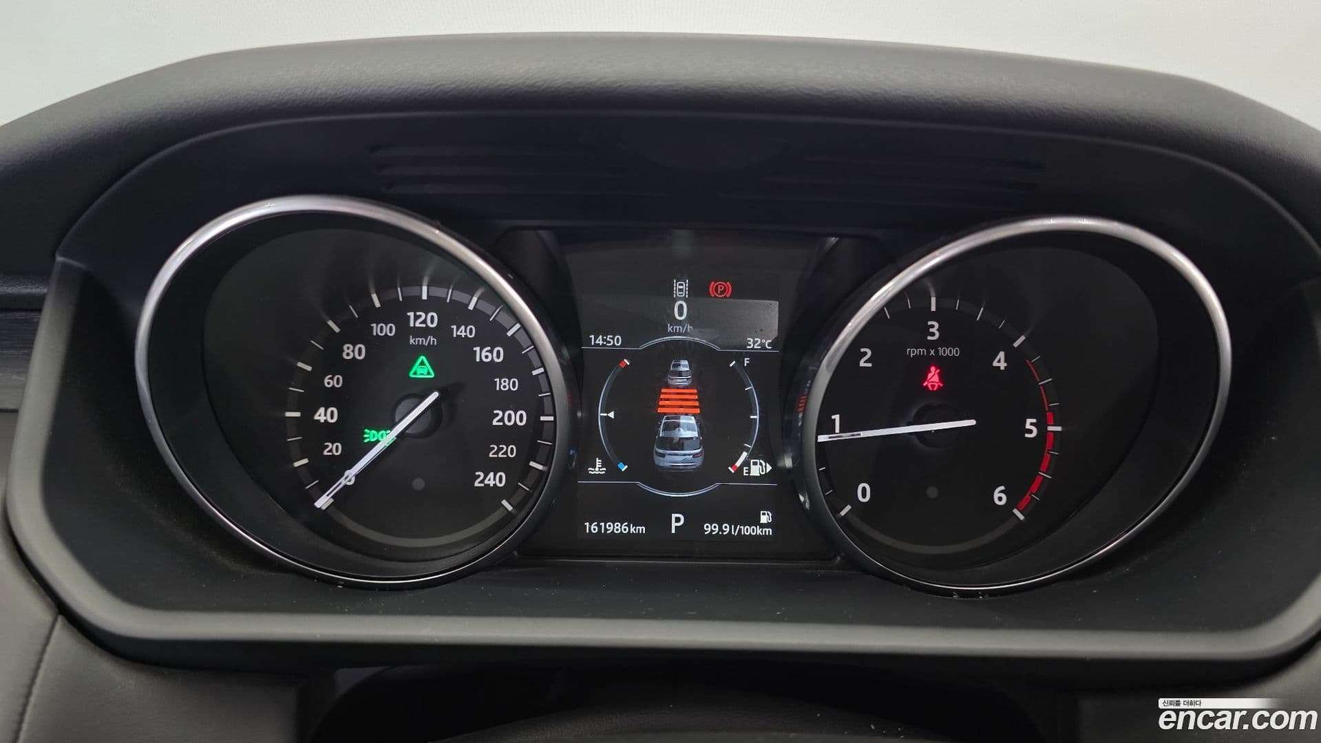 Main__Slider__Photo:Discovery Land Rover 2017.8-7