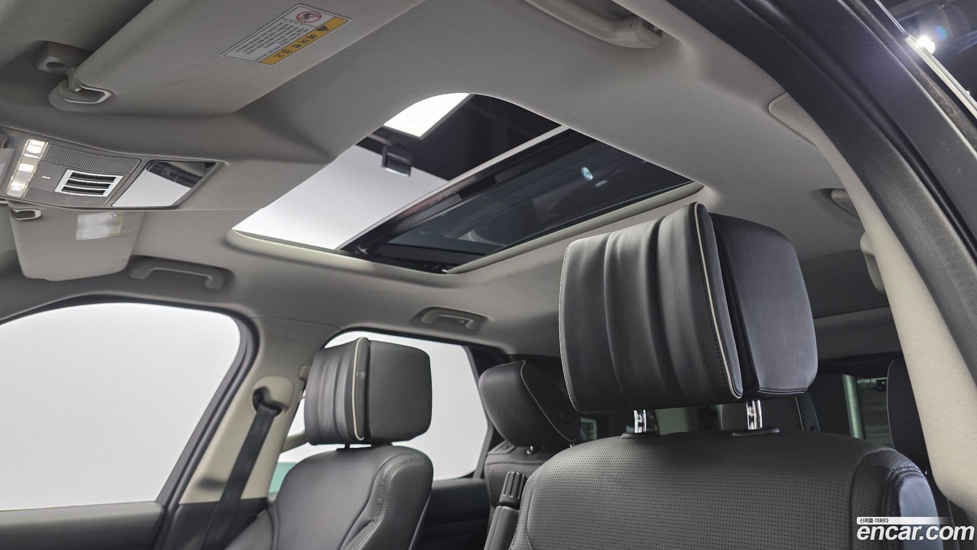 Main__Slider__Photo:Discovery Land Rover 2017.8-18