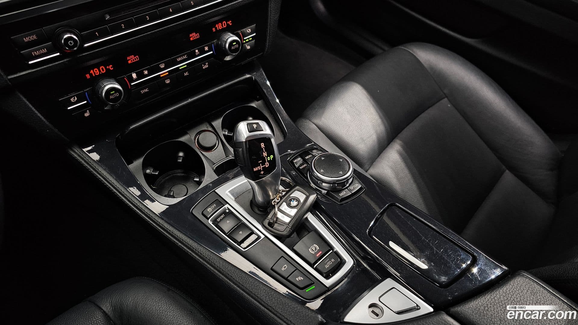 Main__Slider__Photo:5-Series BMW 2016.4-8