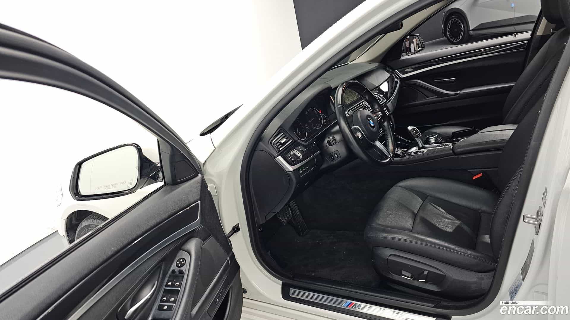 5-Series BMW 2016.4-INNER-010