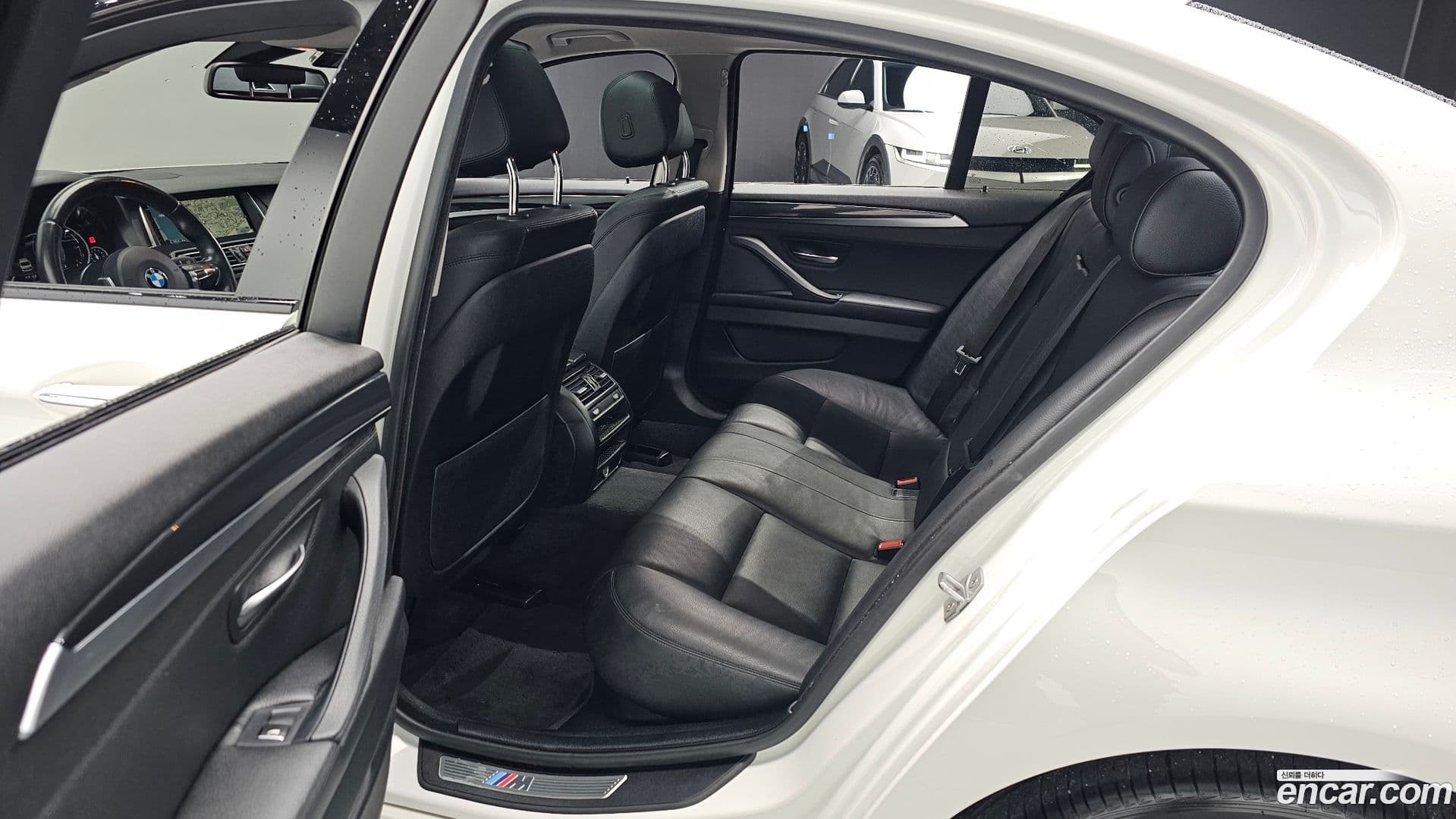 Main__Slider__Photo:5-Series BMW 2016.4-10