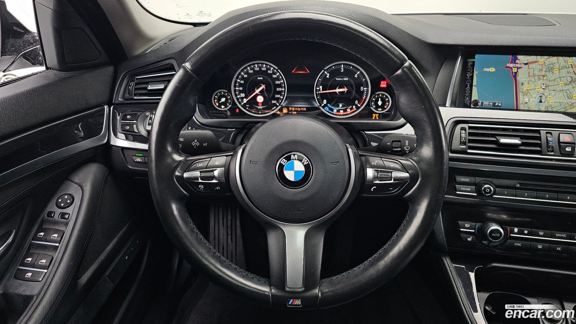 Main__Slider__Photo:5-Series BMW 2016.4-12
