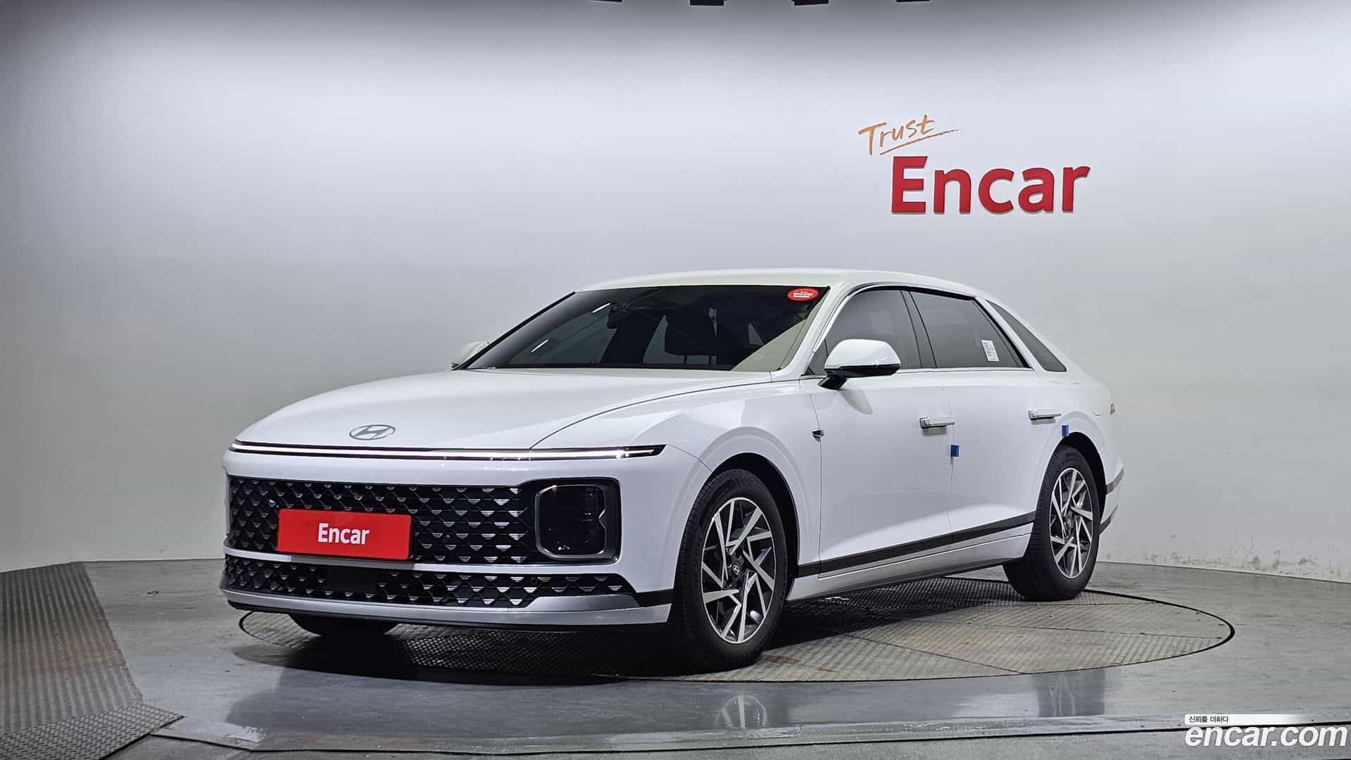 Grandeur Hyundai 2024.11-OUTER-001