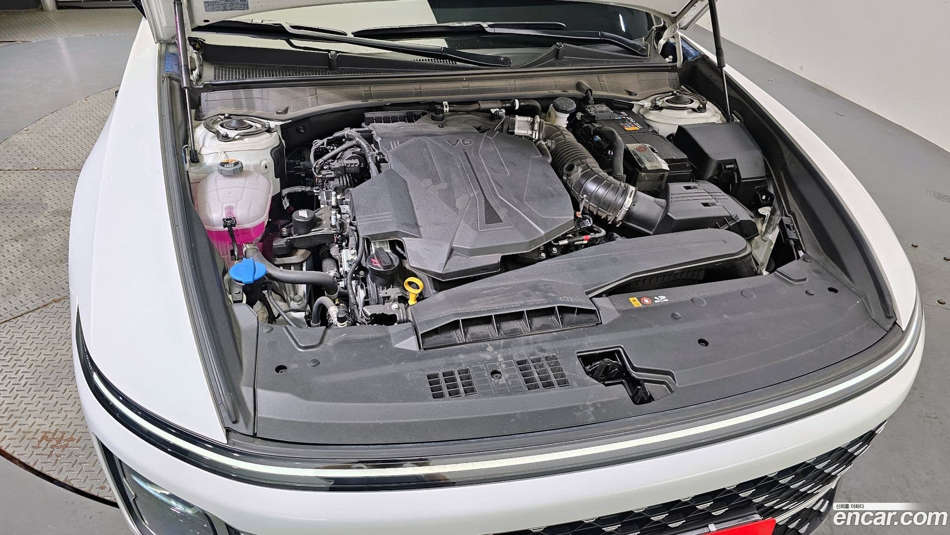 Main__Slider__Photo:Grandeur Hyundai 2024.11-5