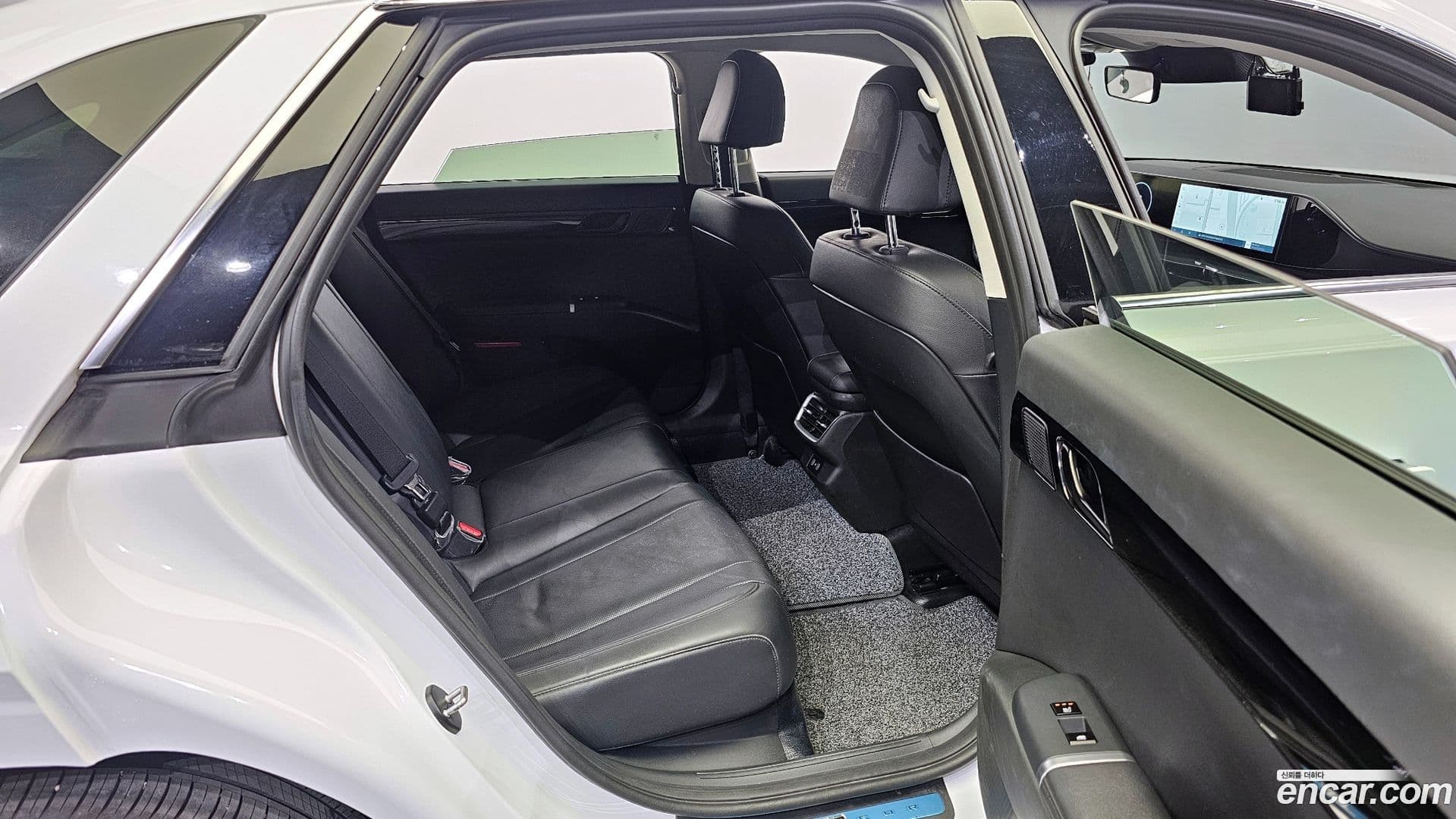 Main__Slider__Photo:Grandeur Hyundai 2024.11-11