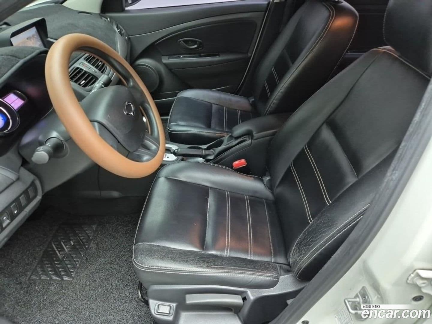 Main__Slider__Photo:SM3 Renault-KoreaSamsung 2013.9-7