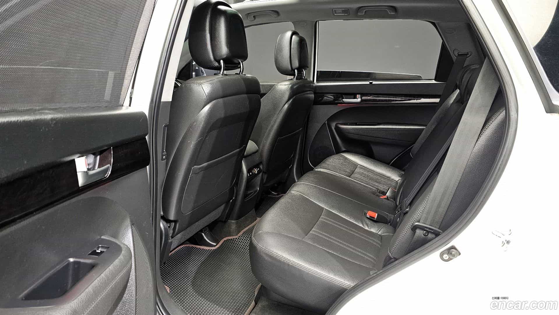 Sorento Kia 2012.7-INNER-010