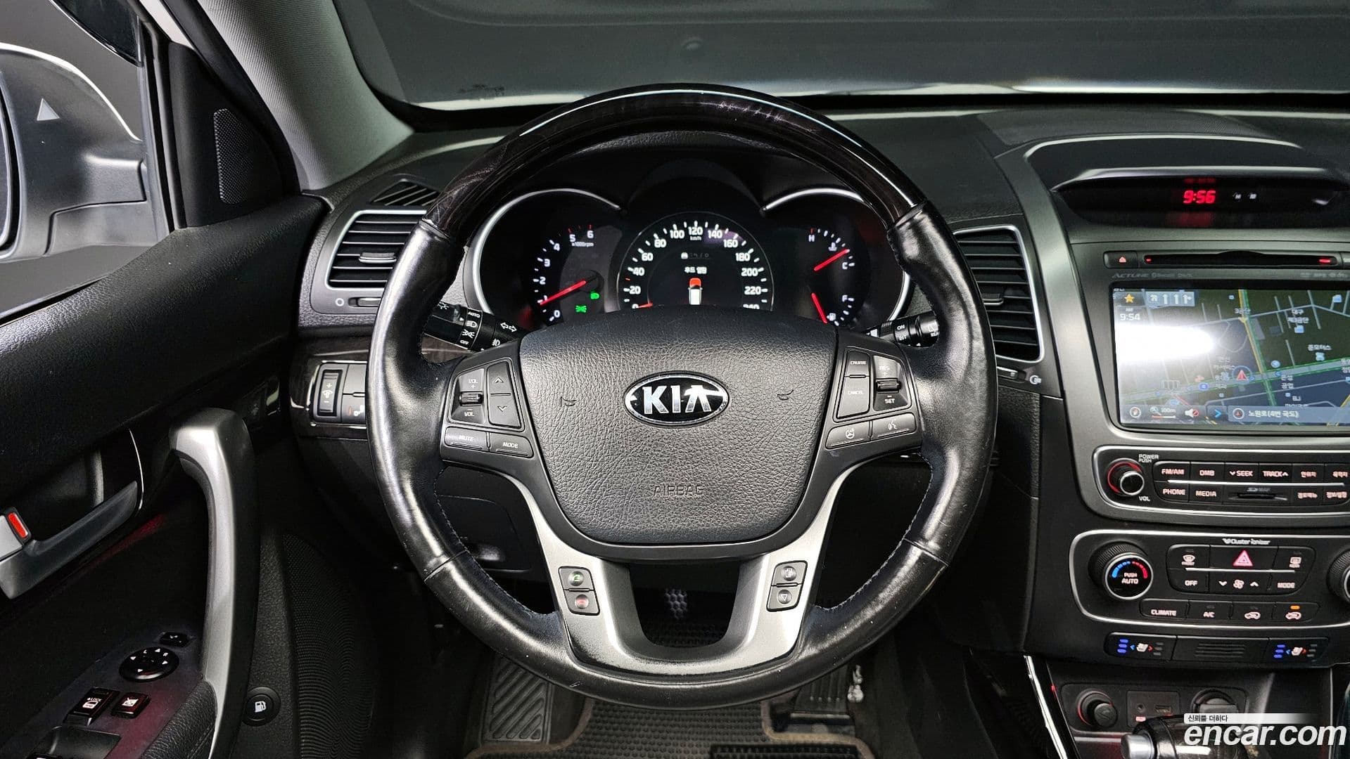 Main__Slider__Photo:Sorento Kia 2012.7-12