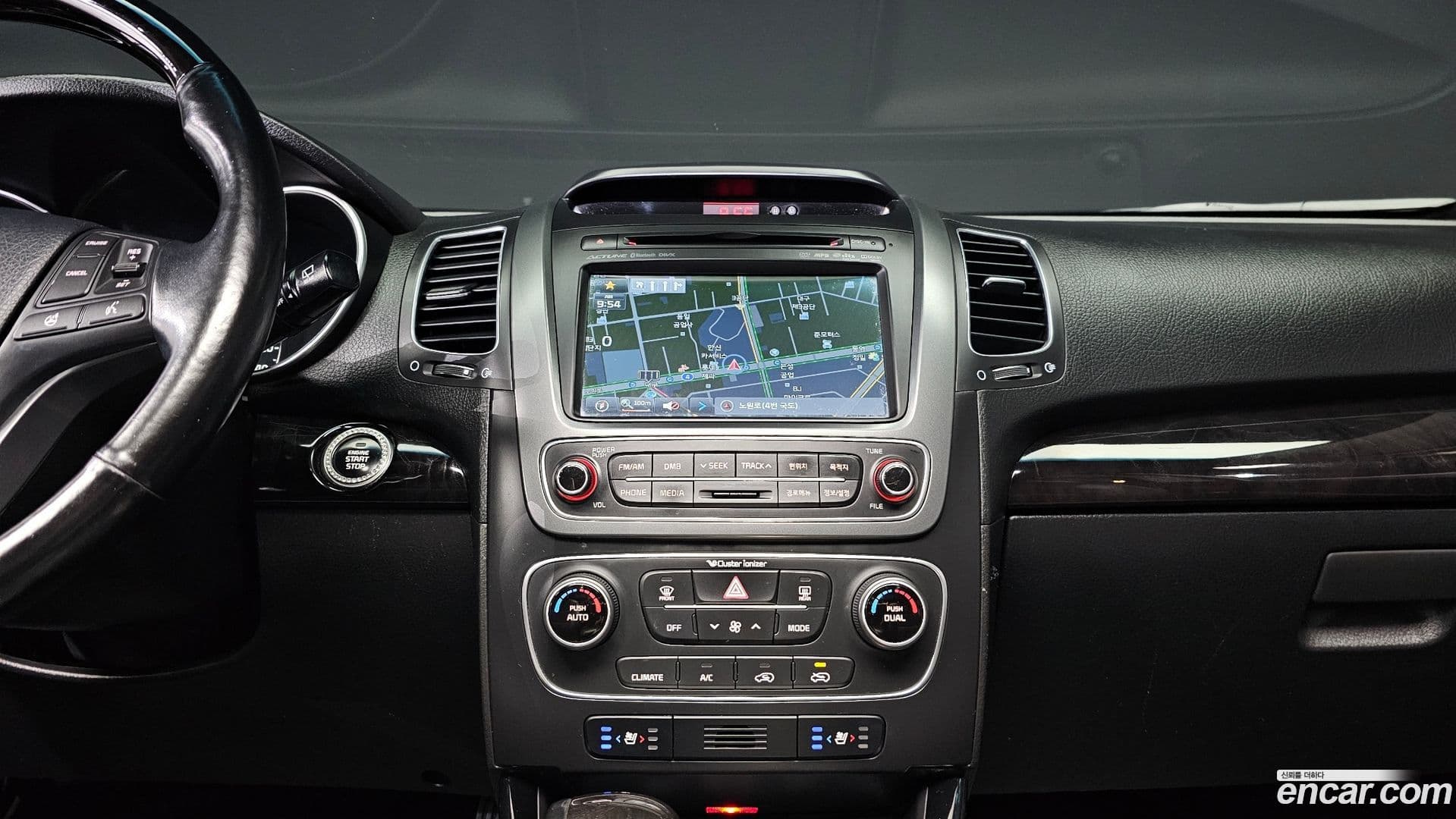 Main__Slider__Photo:Sorento Kia 2012.7-14