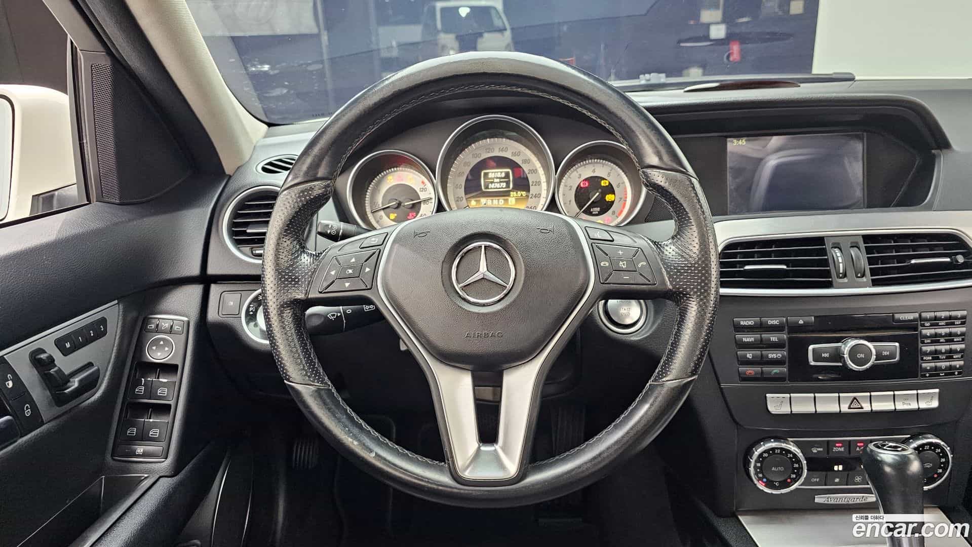 C-Class Mercedes-Benz 2011.11-OPTION-018