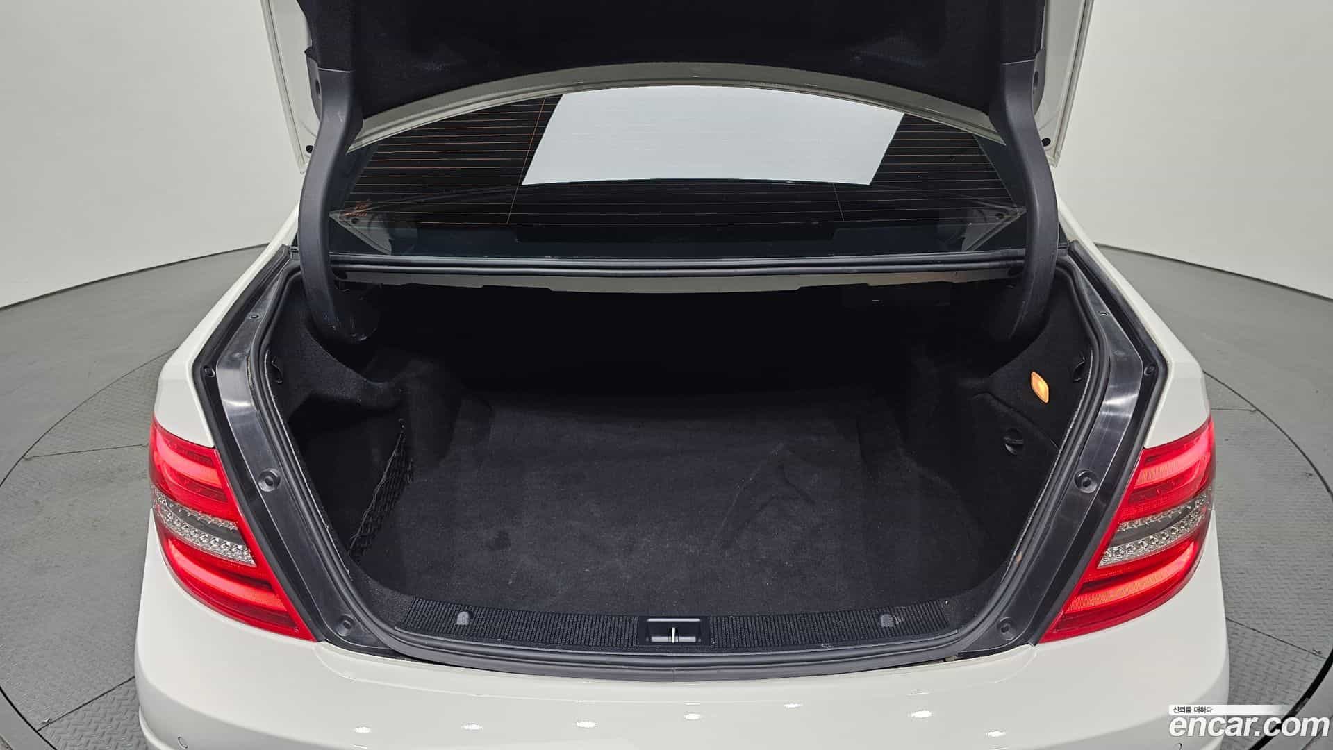 C-Class Mercedes-Benz 2011.11-OPTION-024