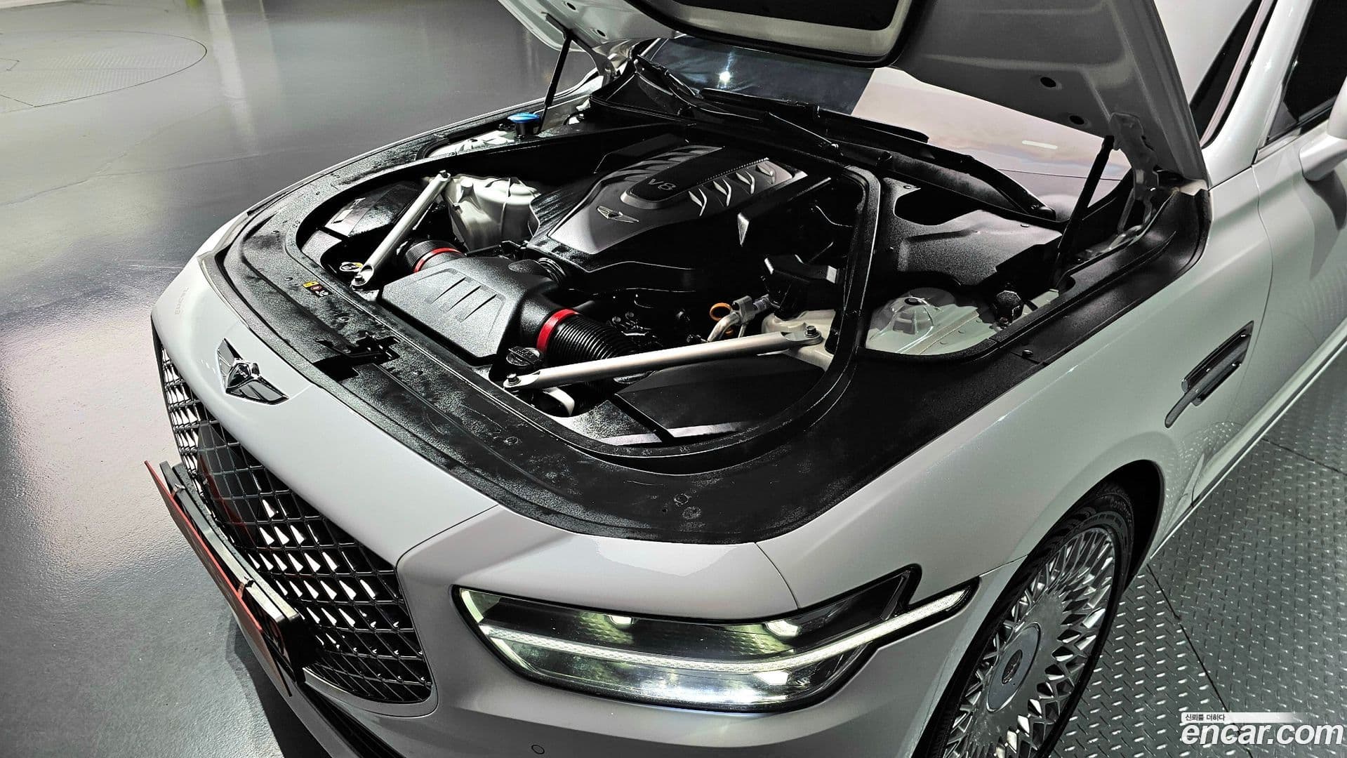 Main__Slider__Photo:G90 Genesis 2021.4-5