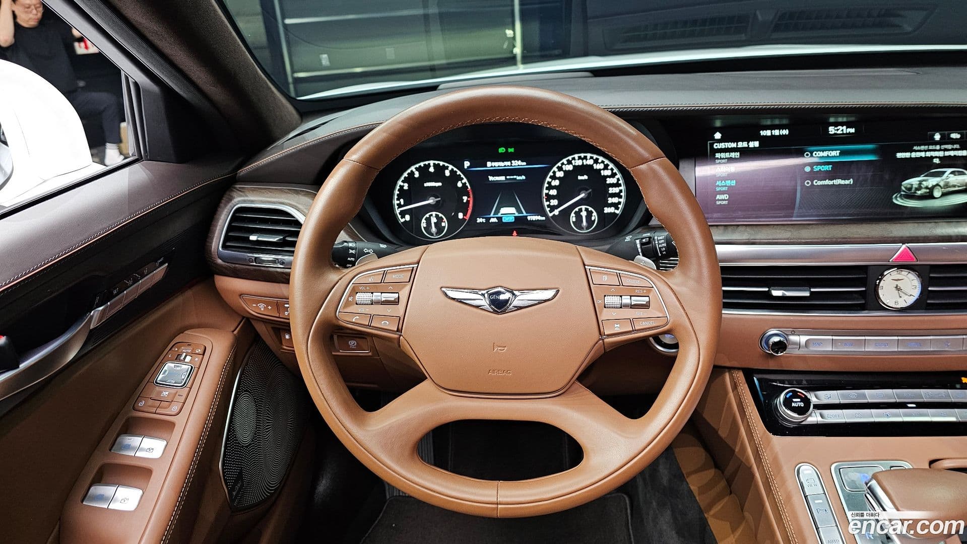 Main__Slider__Photo:G90 Genesis 2021.4-12