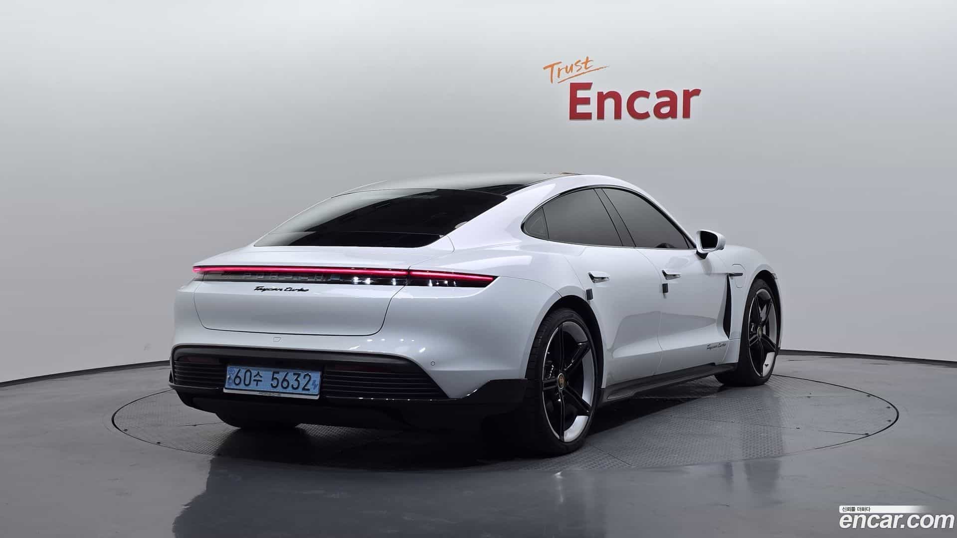 Taycan Porsche 2021.5-OUTER-002