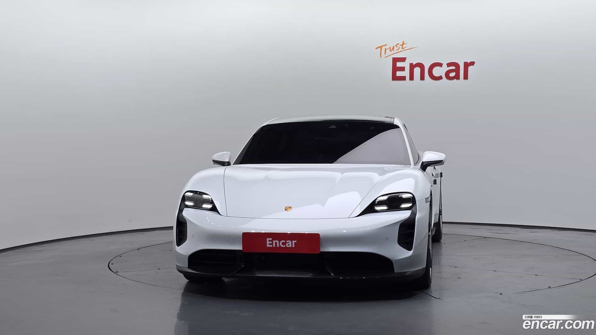 Taycan Porsche 2021.5-OUTER-003