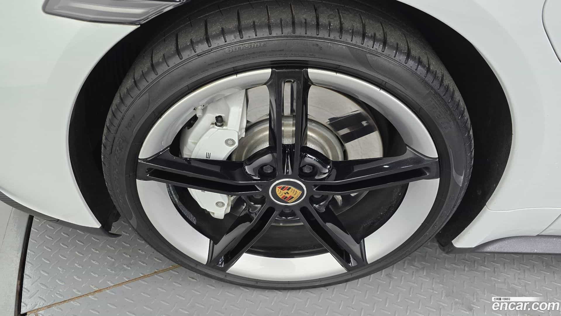 Taycan Porsche 2021.5-OUTER-005