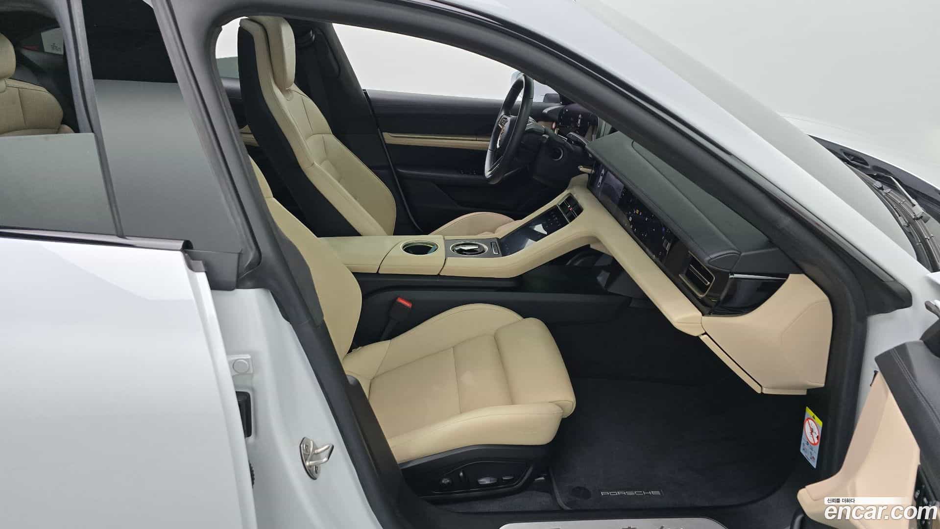 Taycan Porsche 2021.5-OPTION-015