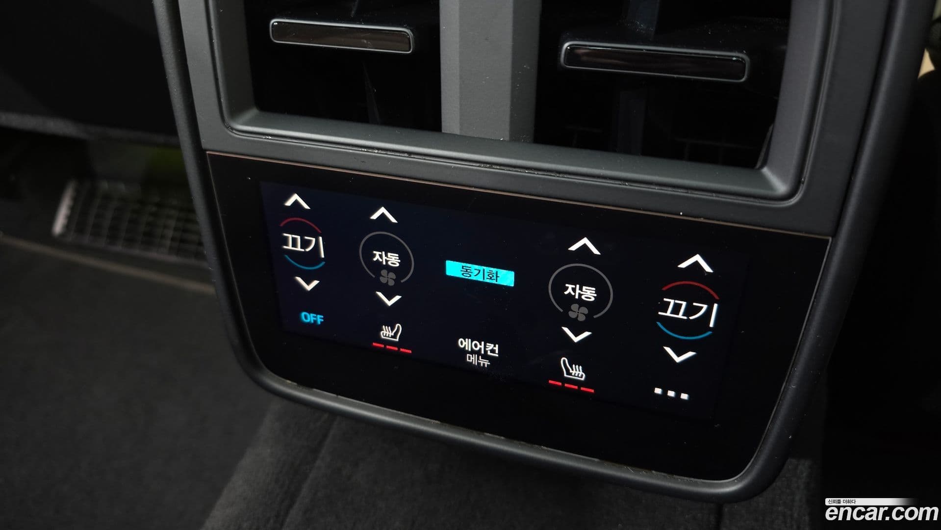 Main__Slider__Photo:Taycan Porsche 2021.5-17