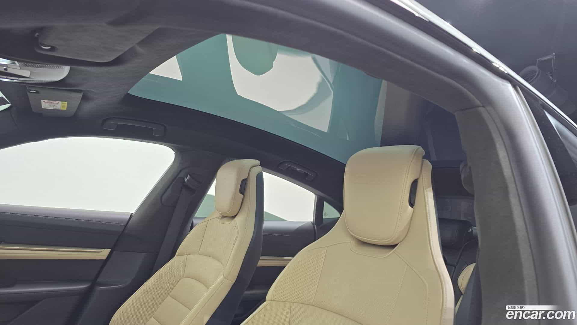 Taycan Porsche 2021.5-OPTION-023