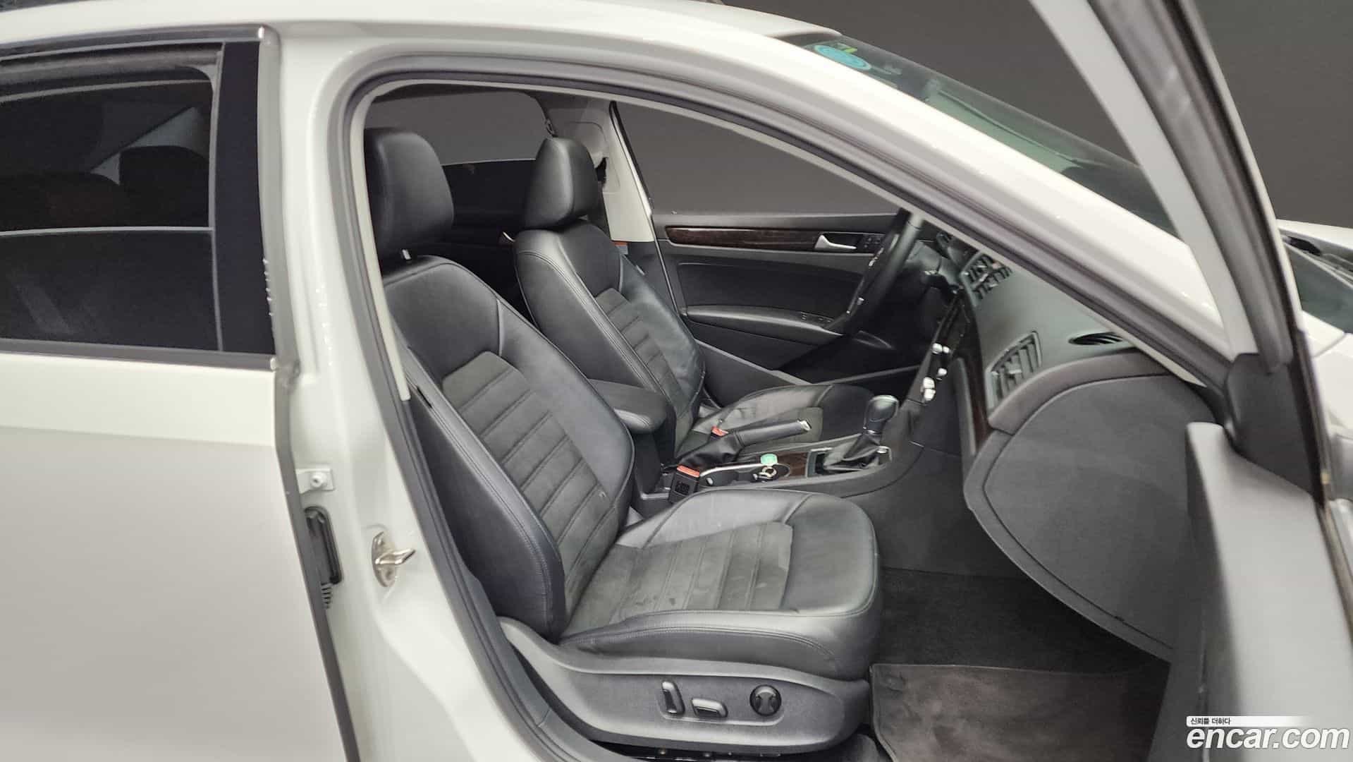 Passat Volkswagen 2015.7-OPTION-015