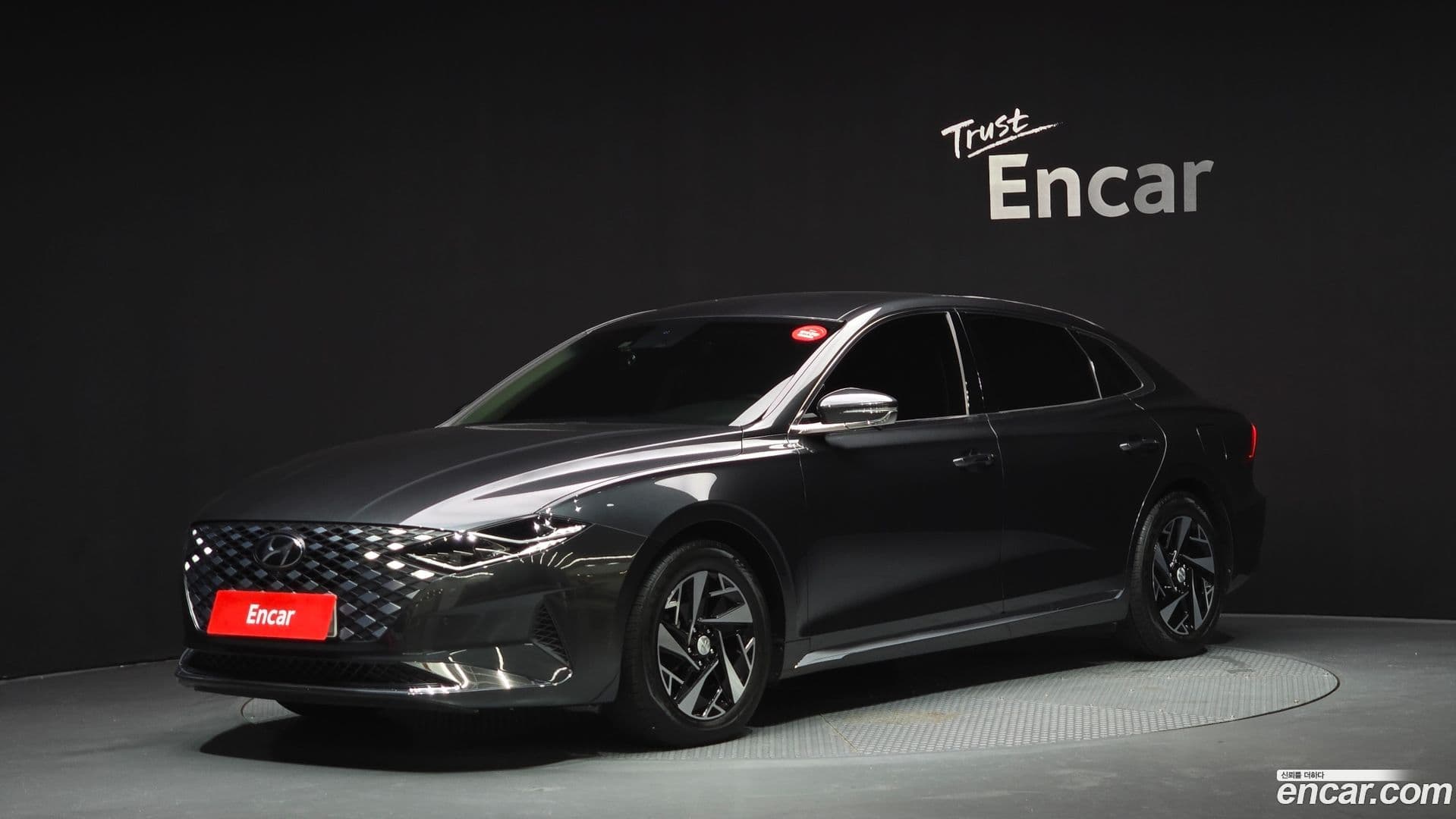 Main__Slider__Photo:Grandeur Hyundai 2021.2-0