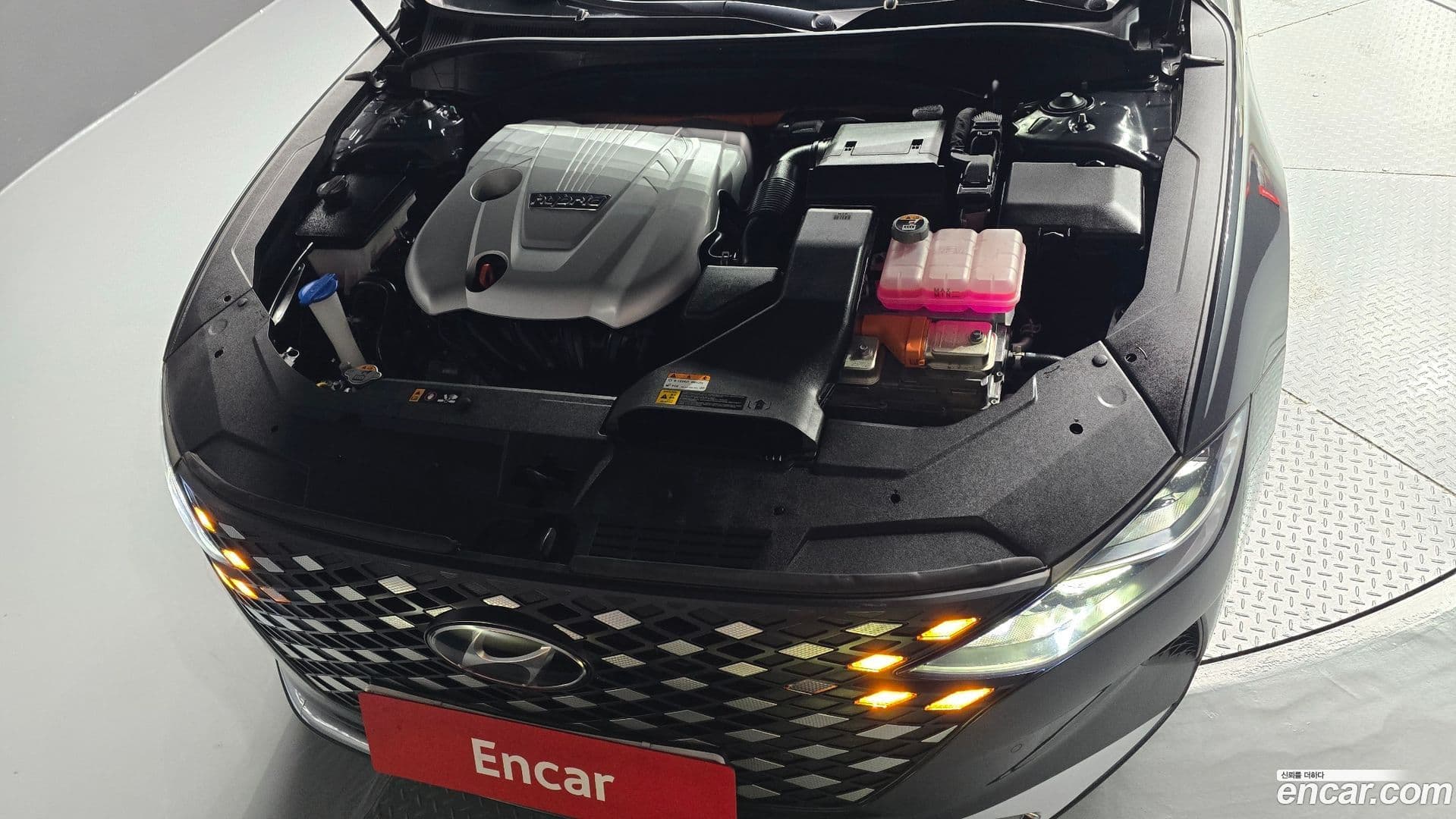 Main__Slider__Photo:Grandeur Hyundai 2021.2-5