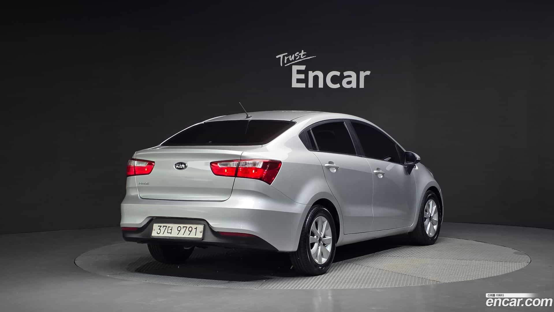 pride Kia 2017.4-OUTER-002