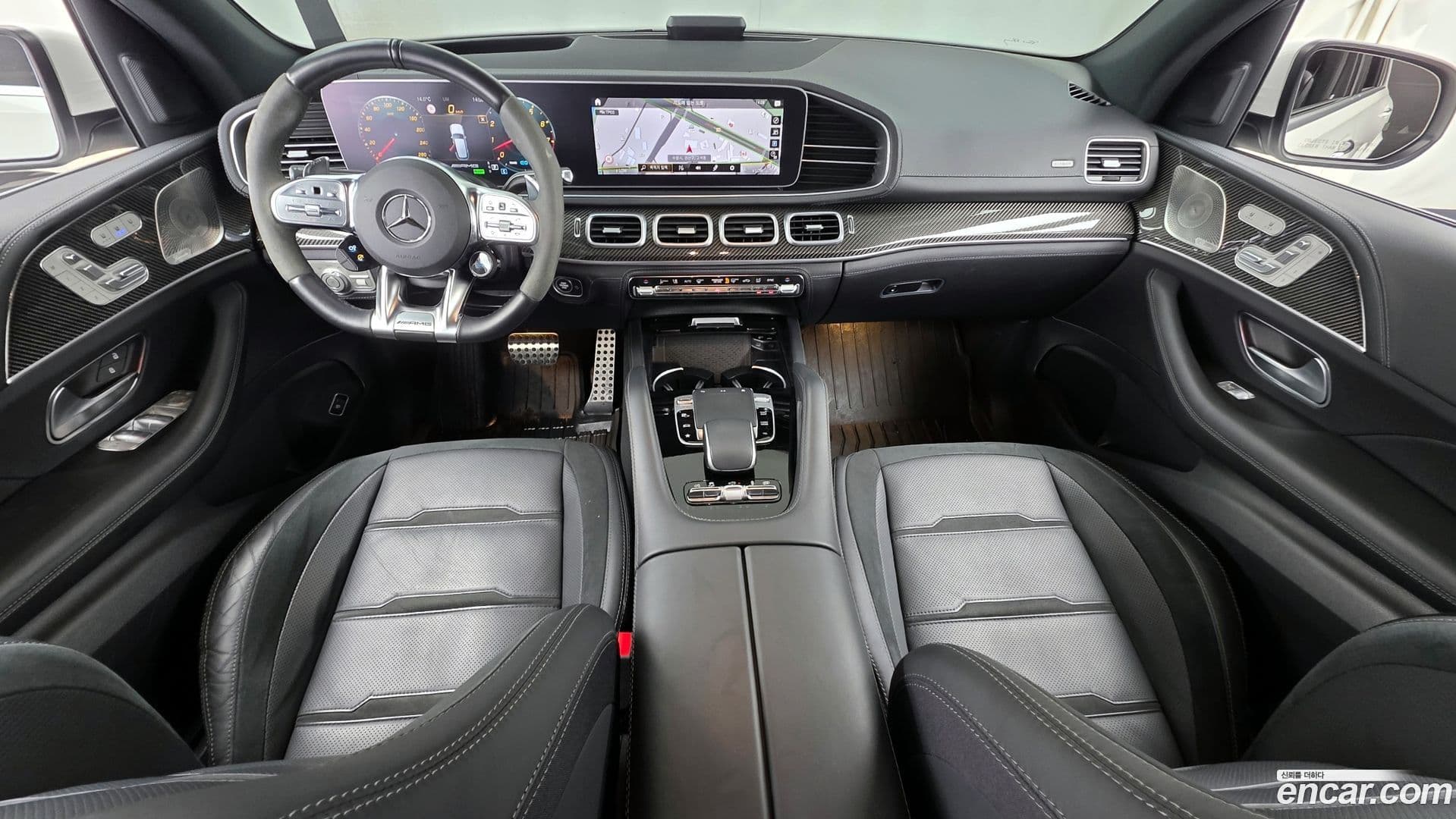 Main__Slider__Photo:GLE-Class Mercedes-Benz 2023.5-6