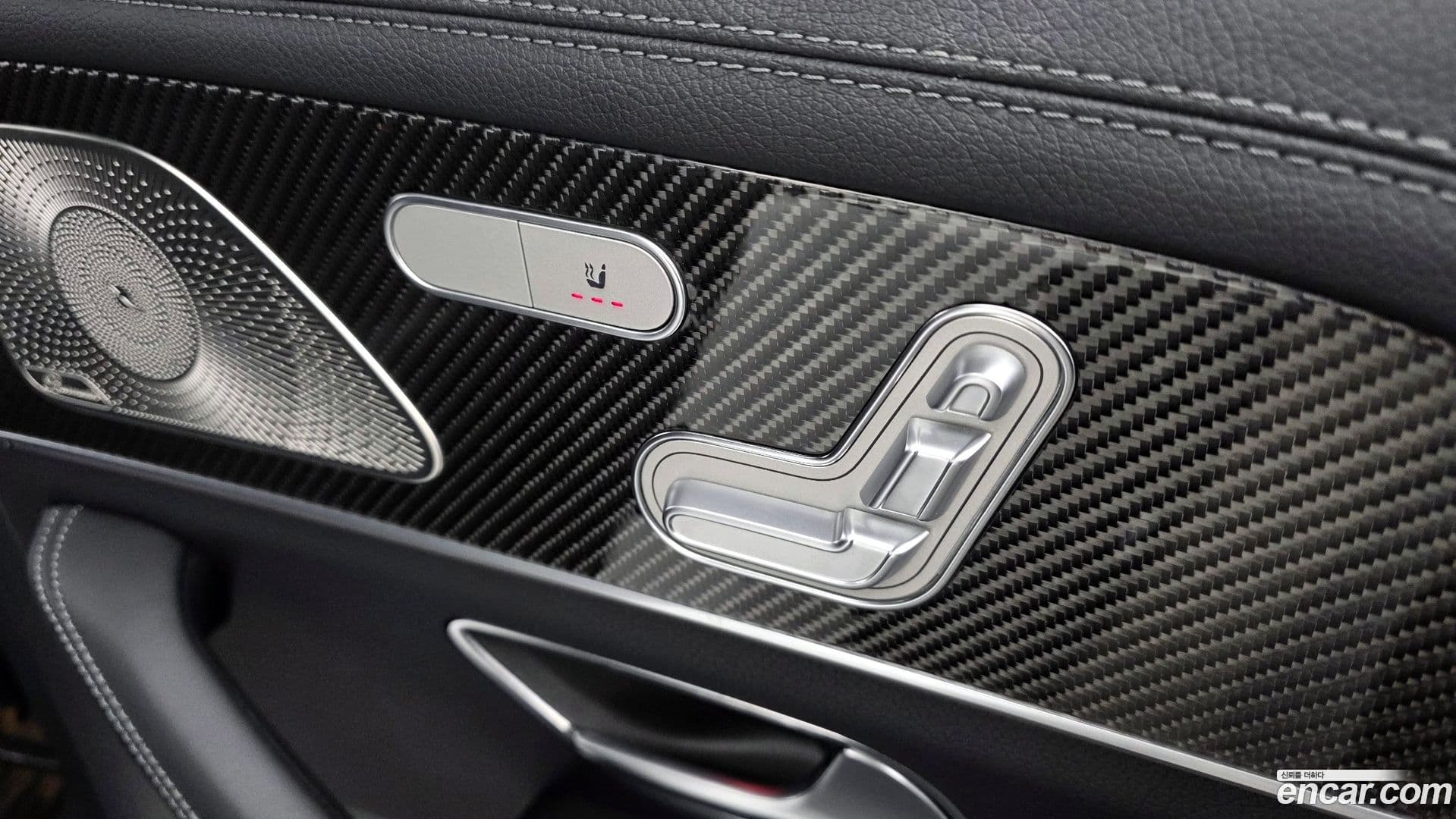 Main__Slider__Photo:GLE-Class Mercedes-Benz 2023.5-17