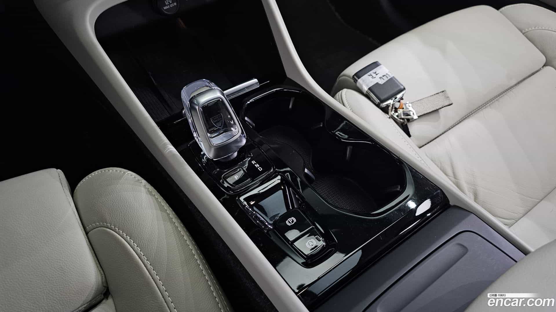 XC40 Volvo 2022.8-INNER-009