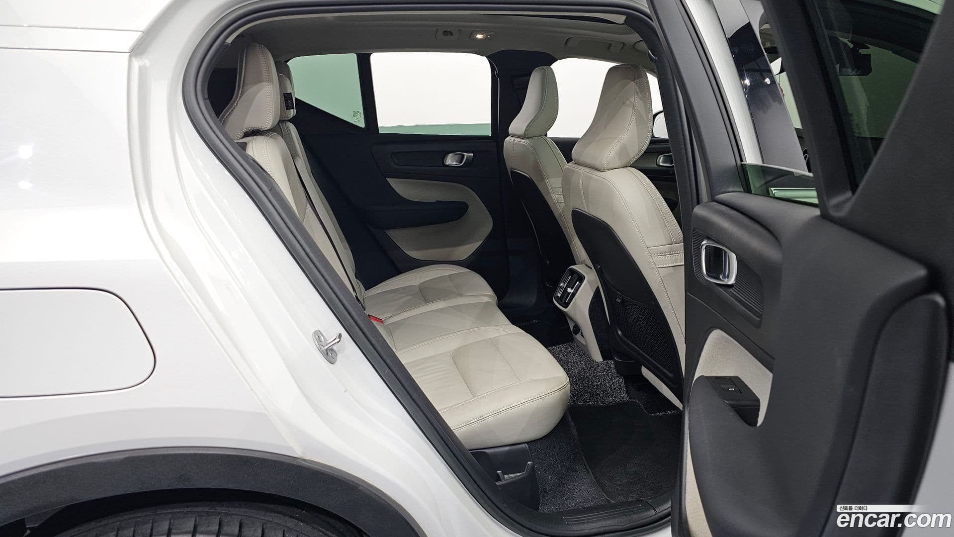 Main__Slider__Photo:XC40 Volvo 2022.8-11